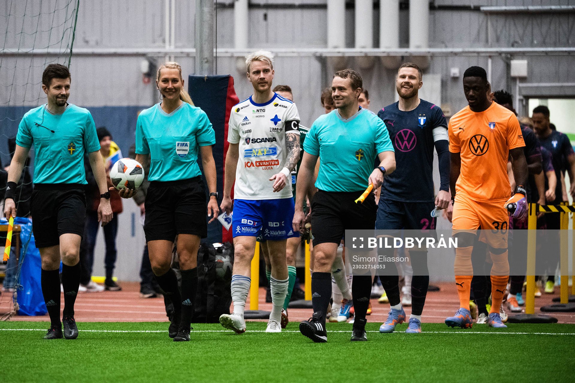IFK Luleås William Olausson går in på planen