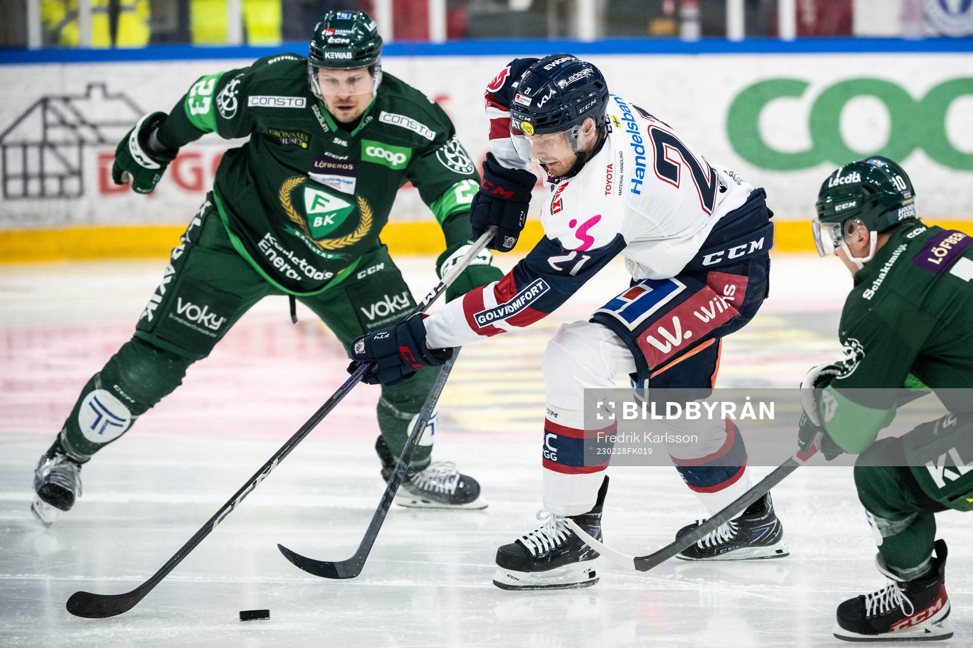 Färjestads Ville Pokka och Linköpings Christoffer Ehn