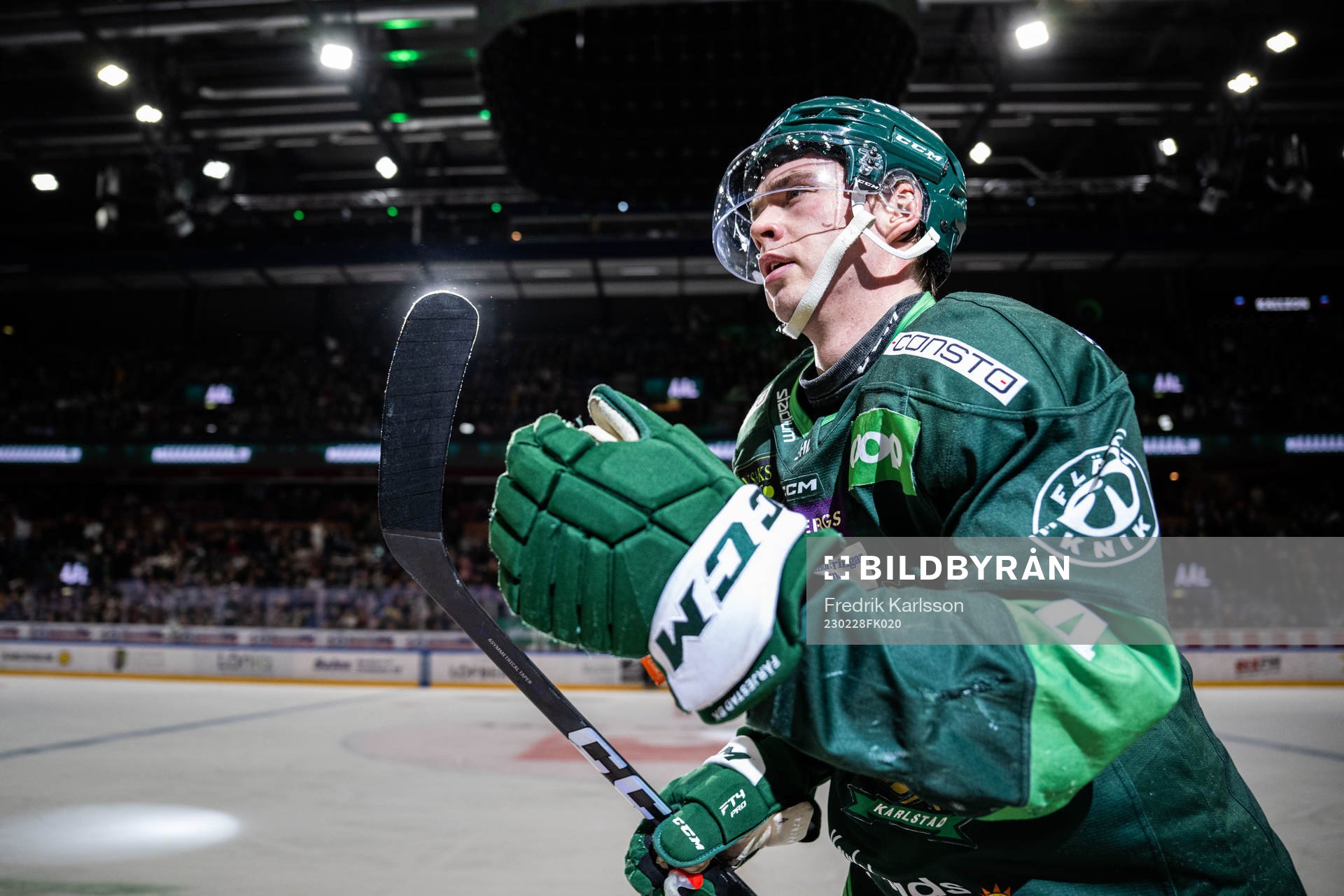 Färjestads Oscar Lawner jublar