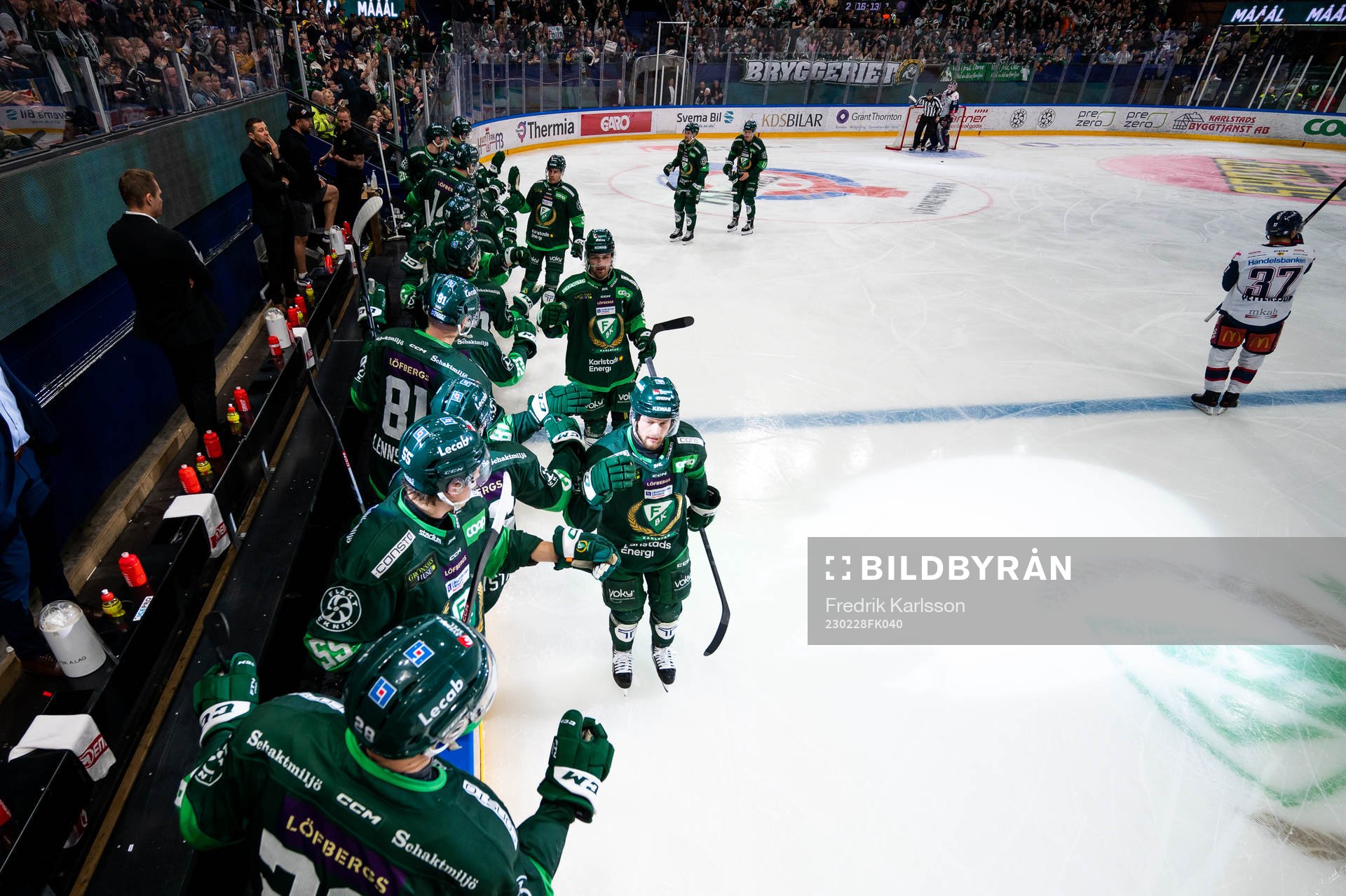 Färjestads Axel Bergkvist jublar