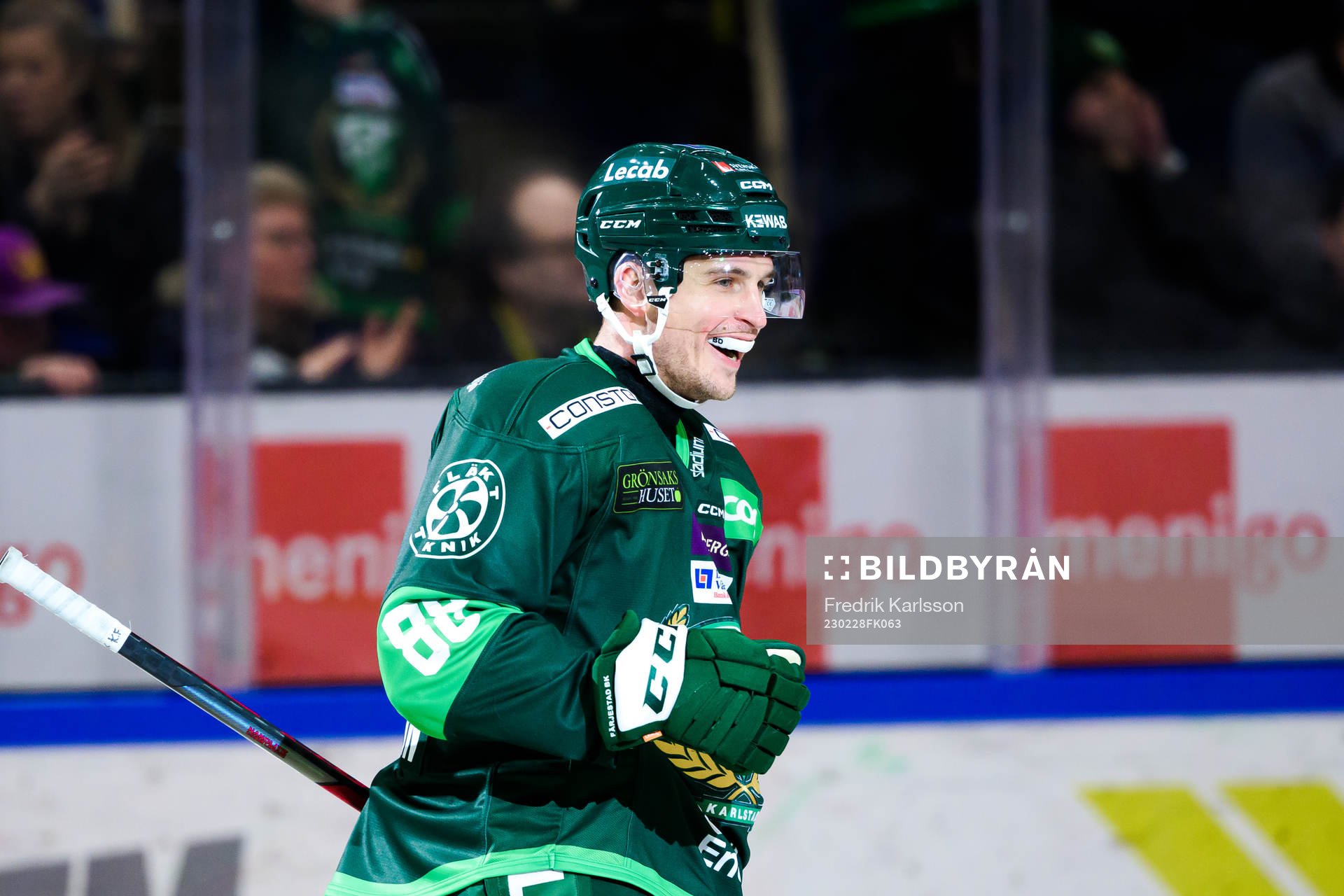 Färjestads Brandon Davidson jublar