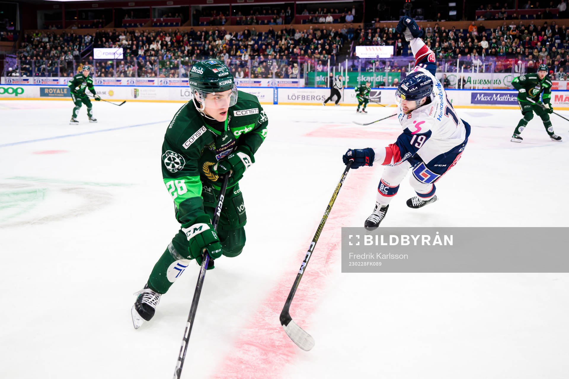 Färjestads Joel Nyström och Linköpings Patrick Russell