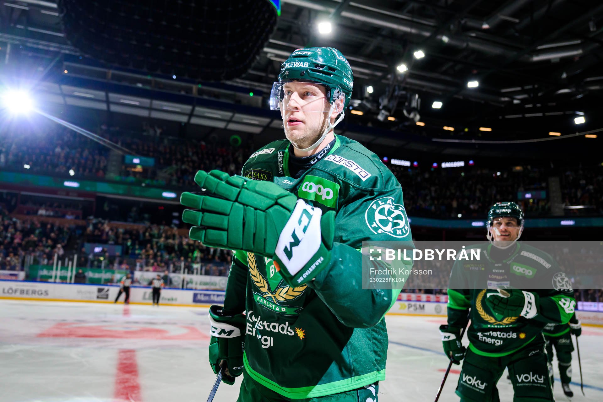 Färjestads Victor Ejdsell jublar