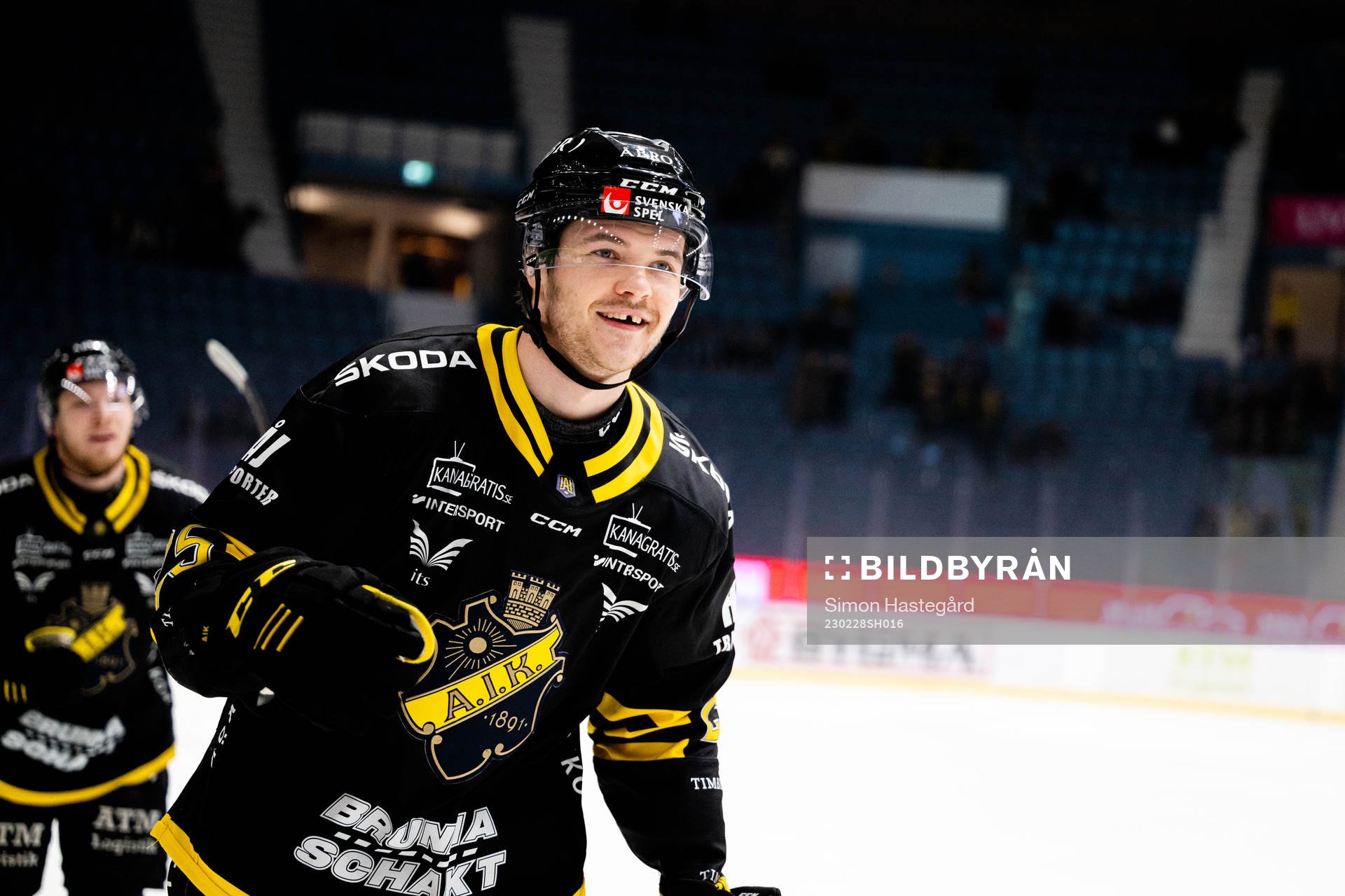 AIKs Renars Krastenbergs jublar