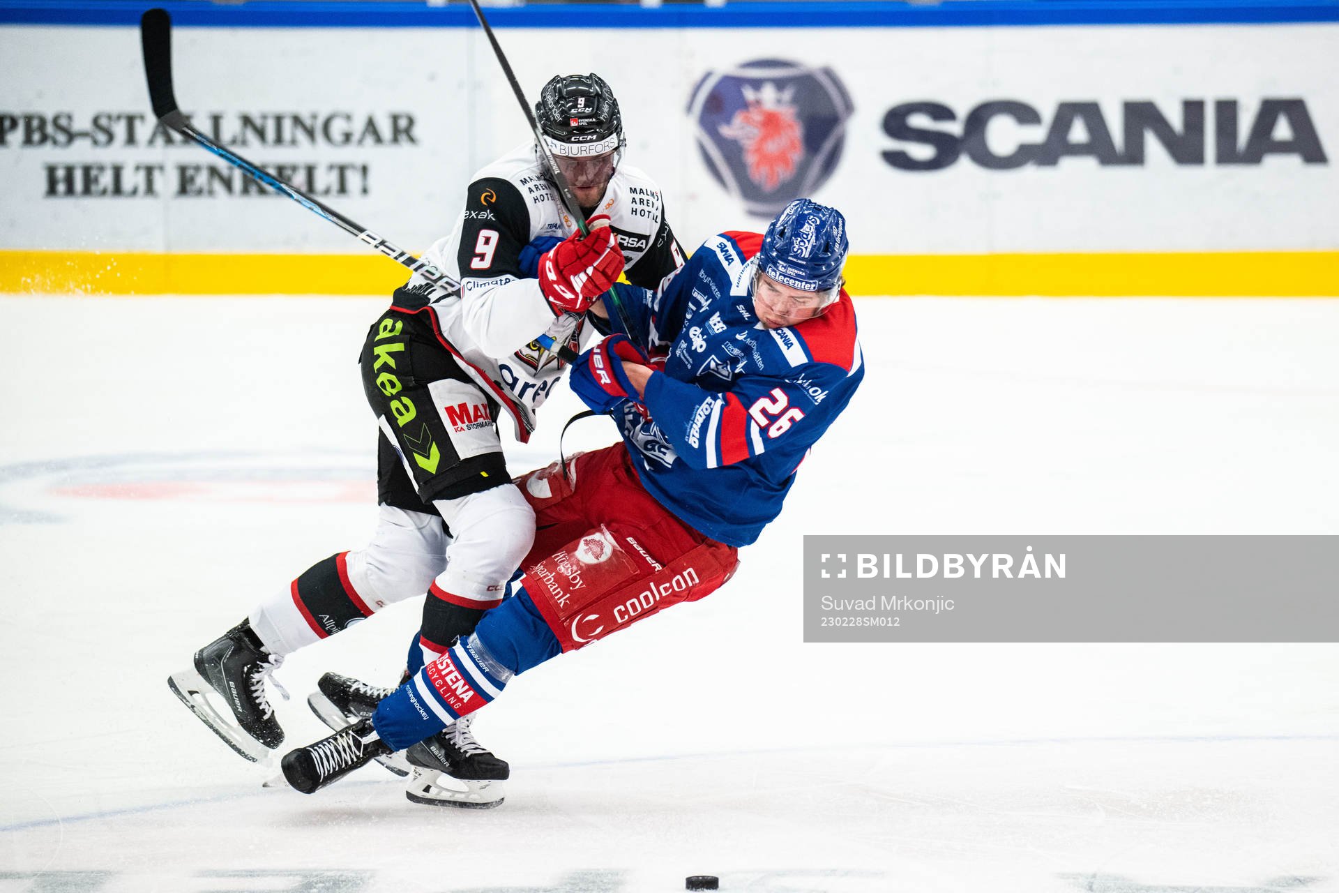 Malmö Redhawks Kim Rosdahl och Oskarshamns Lukas Pilö