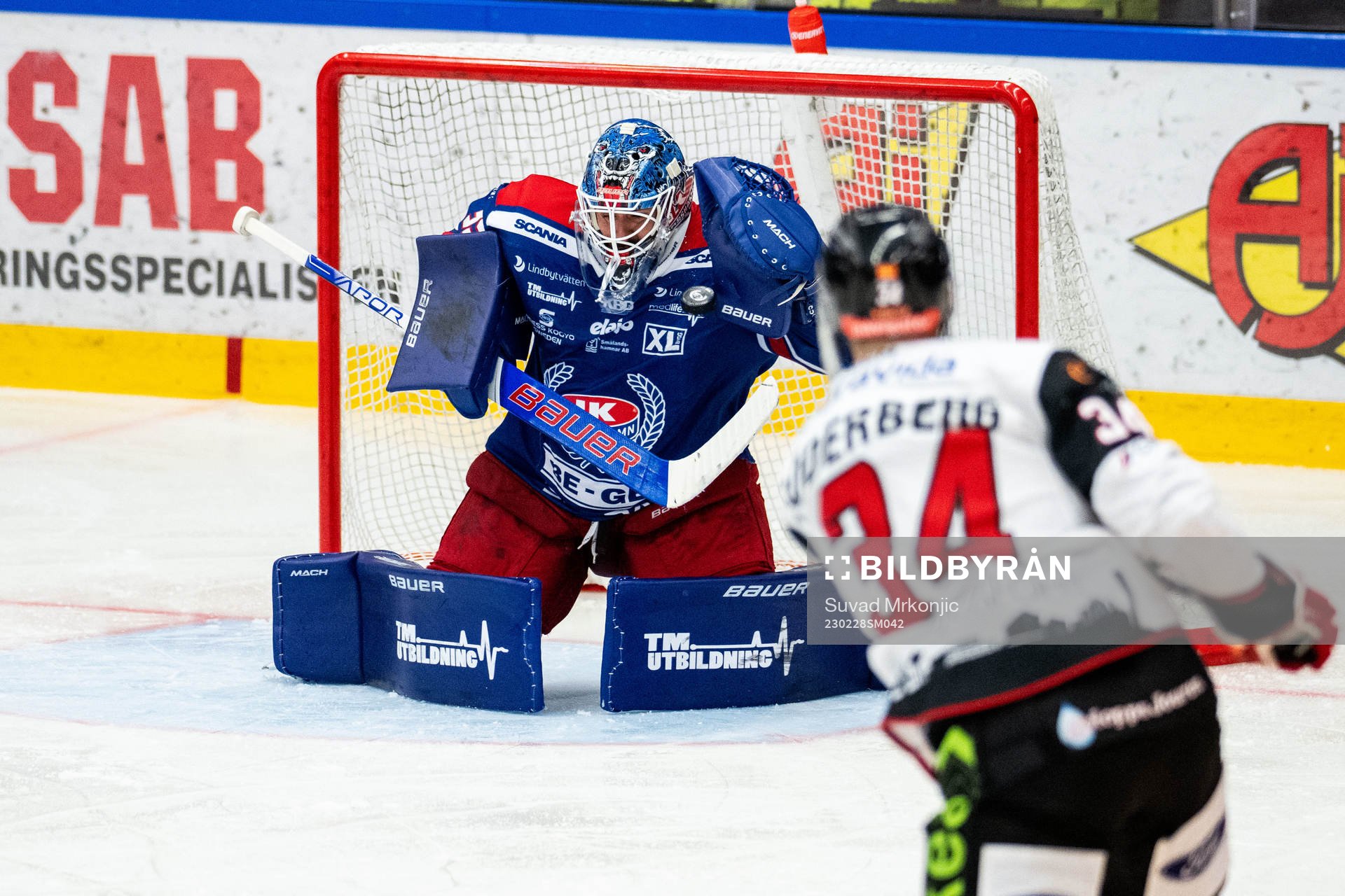 Oskarshamns målvakt Joe Cannata och Malmö Redhawks Carl
