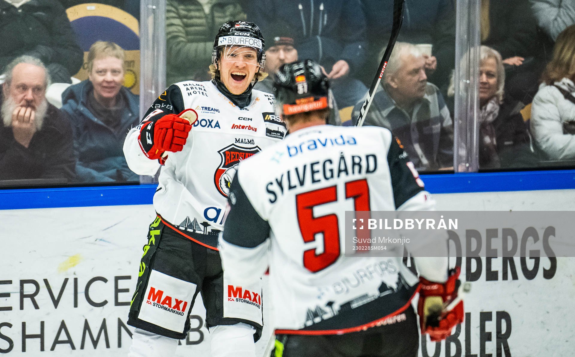 Malmö Redhawks Marcus Sylvegård jublar