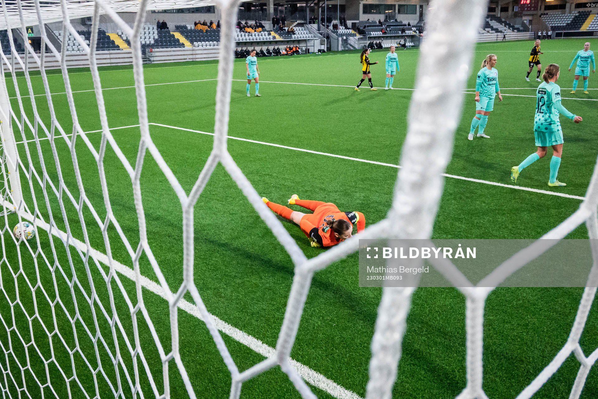 Jitex målvakt Anna Larsson släpper in ett mål