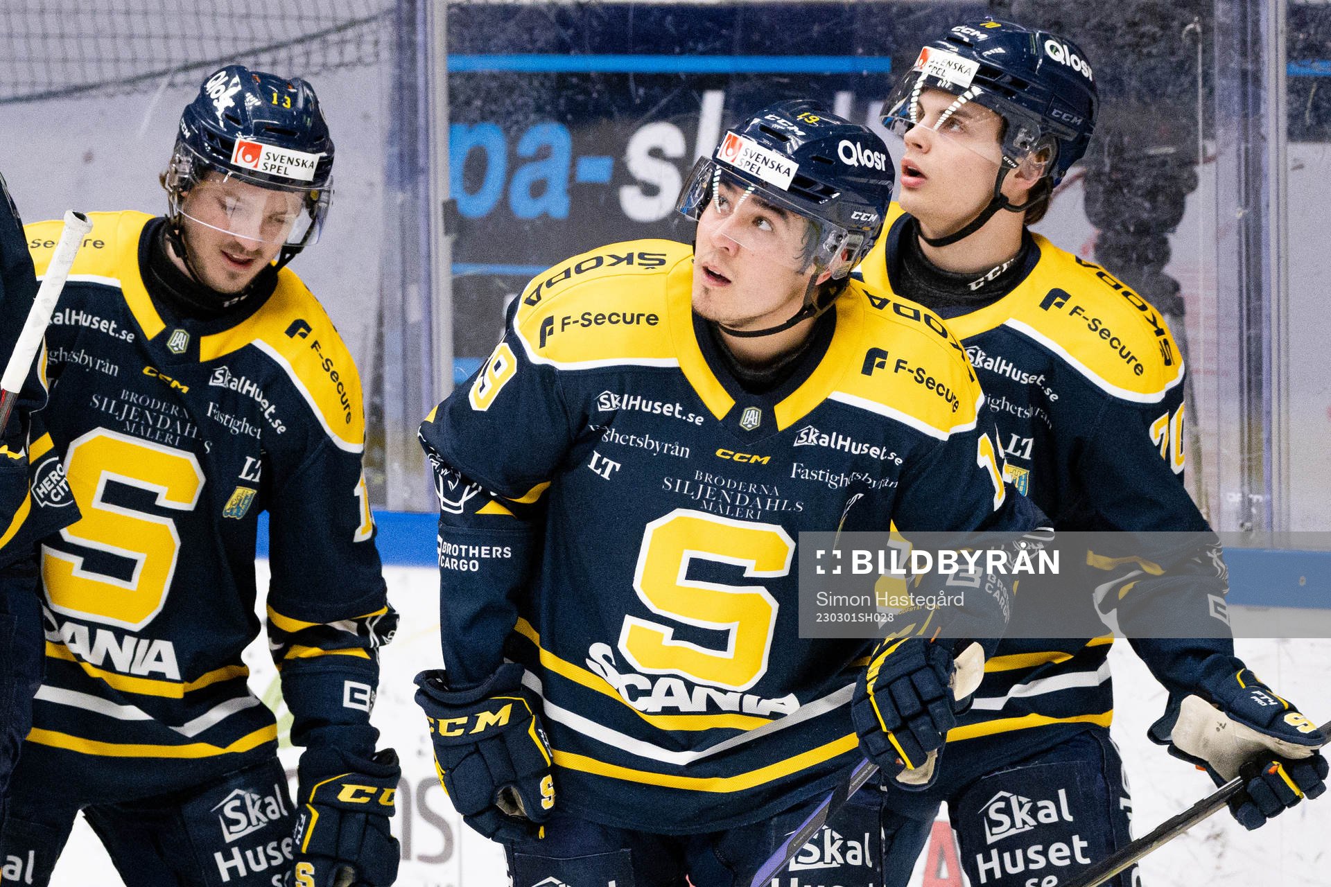 Södertäljes Lucas Carlsson jublar