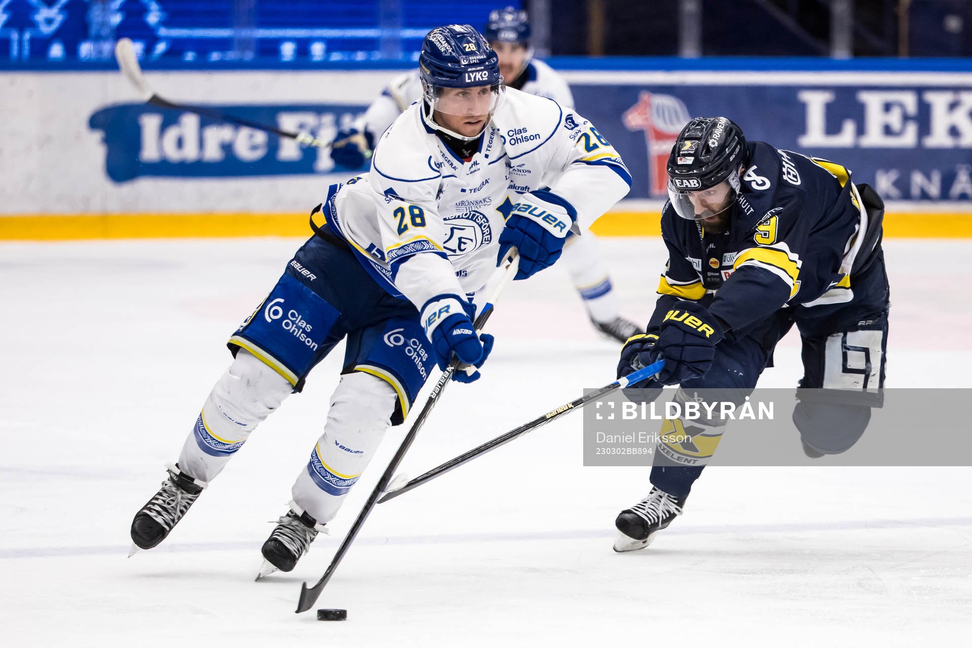 Leksands Justin Glenn Kloos och HV71s Taylor Matson