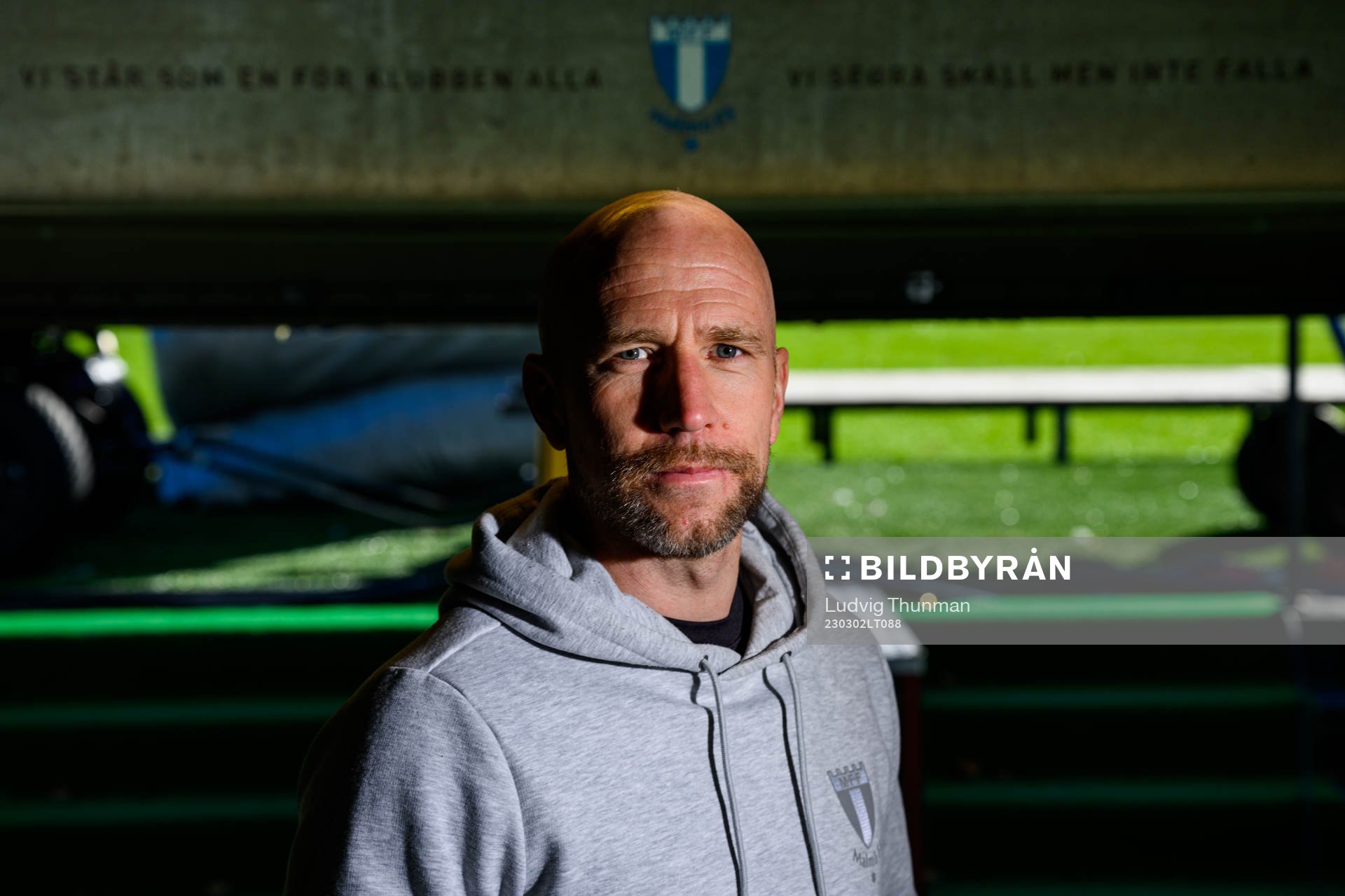 Henrik Rydström poserar för ett porträtt under en fotografering med Malmö FF den 2 mars 2023 i Malmö. 