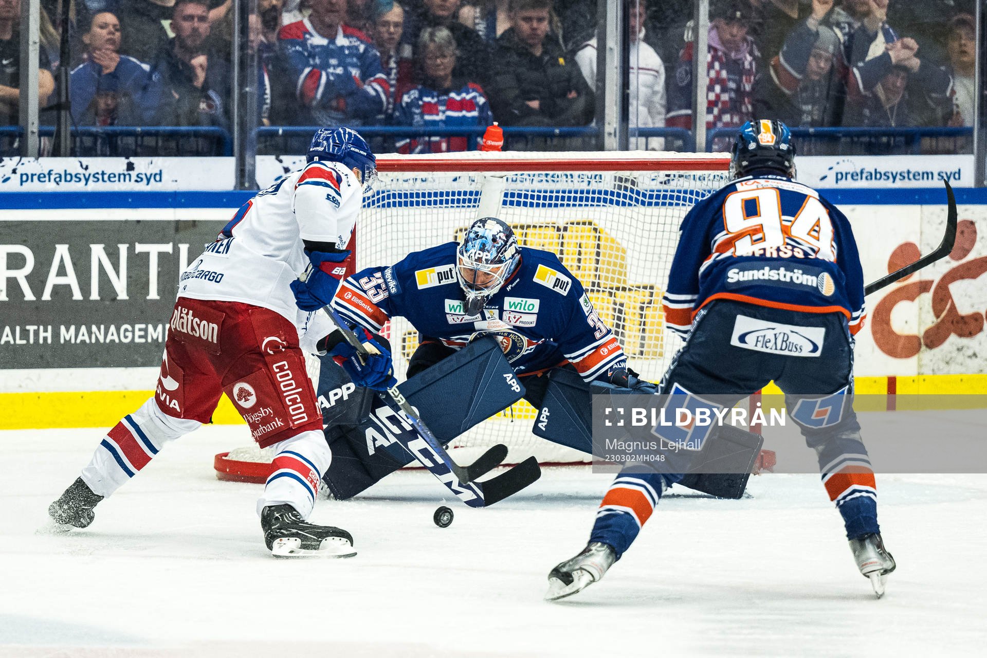 Växjös målvakt Emil Larmi och Oskarshamns Ahti Oksanen
