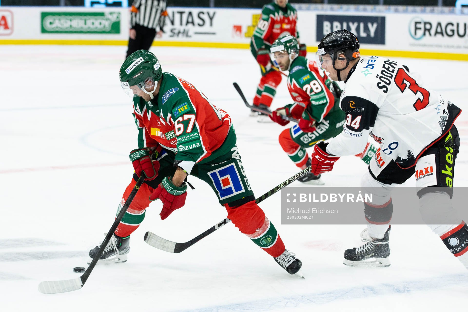 Frölundas Jacob Nilsson och Malmö Redhawks Carl Söderberg