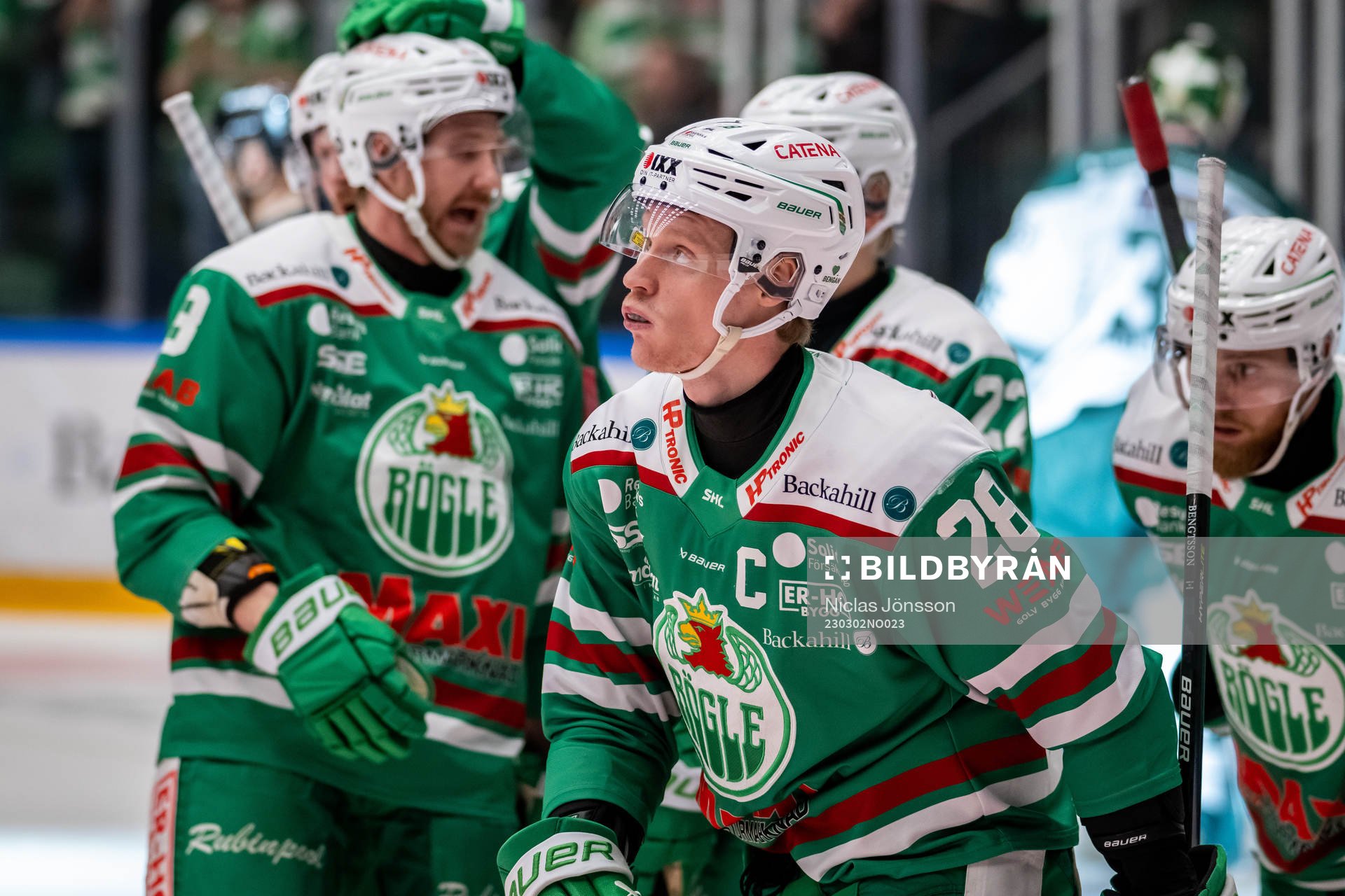 Rögles Anton Bengtsson  jublar