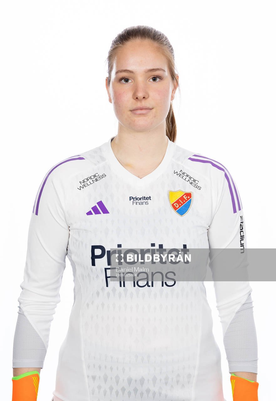 Djurgårdens Elvira Björklund poserar för ett porträtt den 2 mars 2023 i Stockholm.