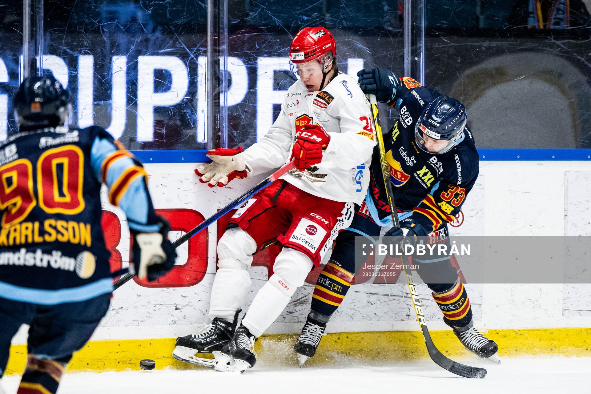 Almtunas Mikkel Oby Olsen och Djurgårdens Daniel Glad