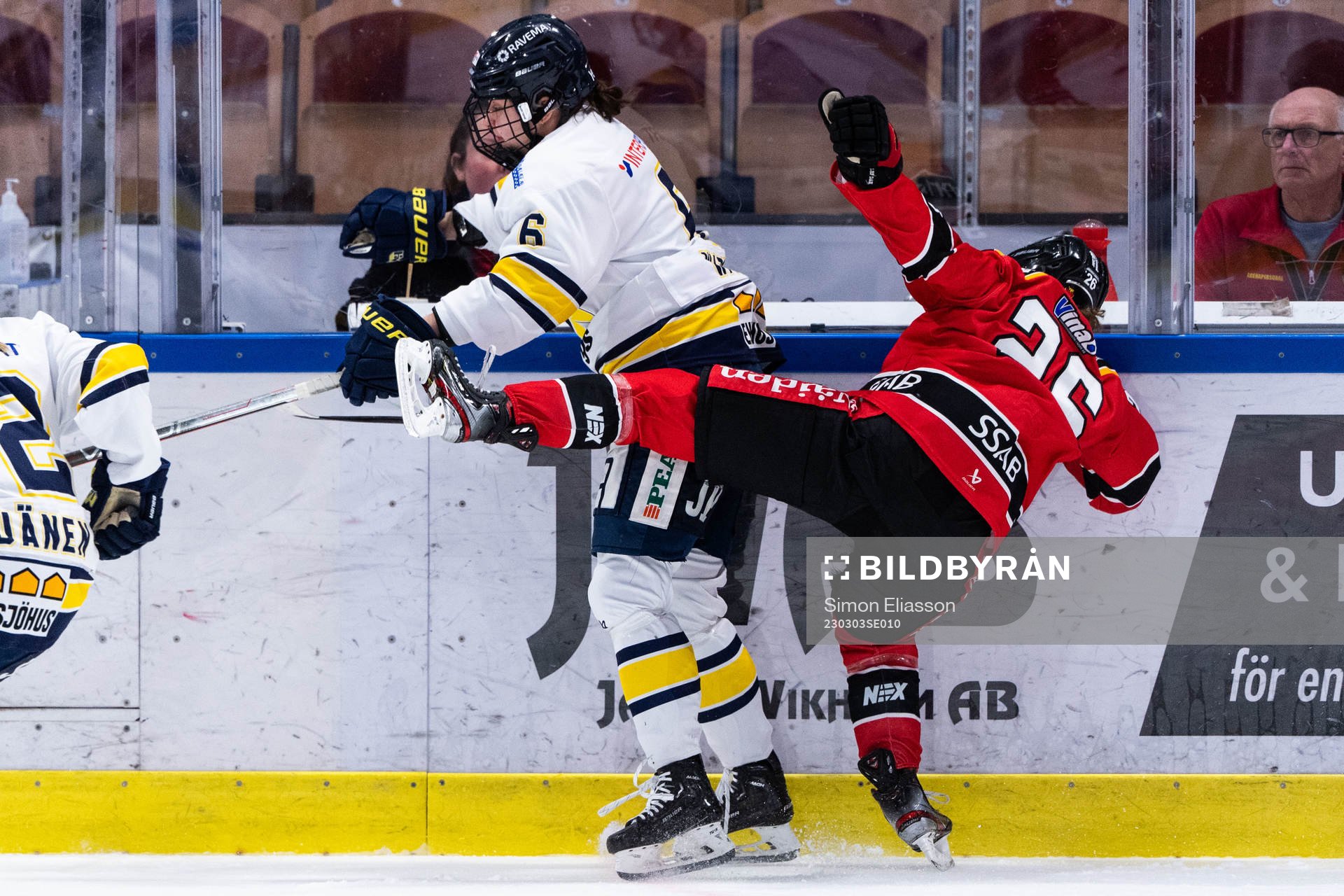 HV71s Charlotte Wittich och Luleås Sara Lindqvist