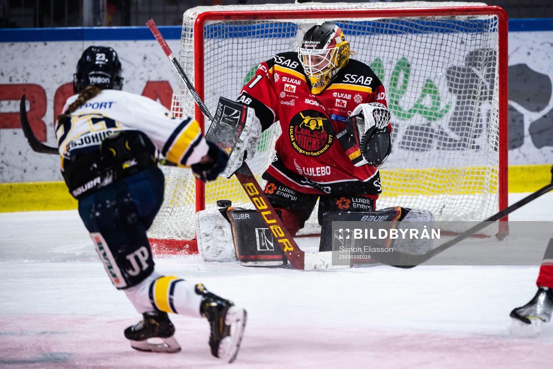HV71s Sanni Hakala gör 2-3