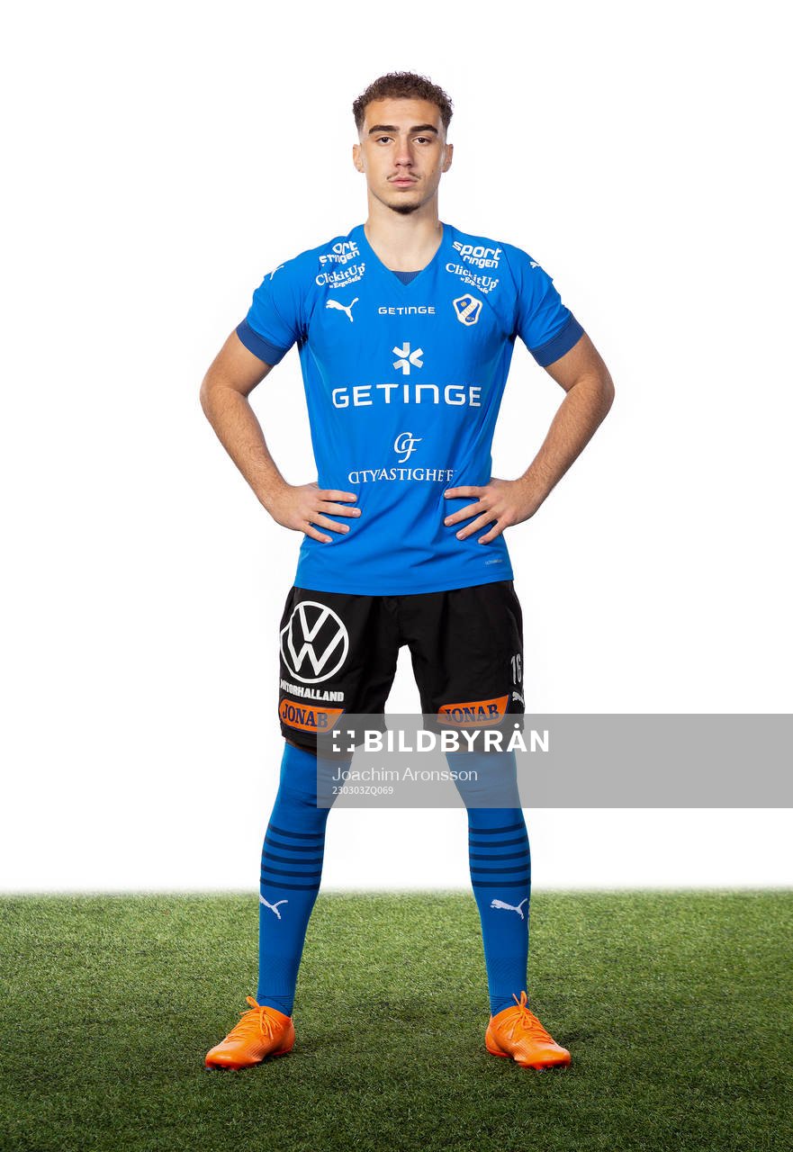 Halmstads Lorent Mehmeti poserar för ett porträtt den 3 mars 2023 i Halmstad.
