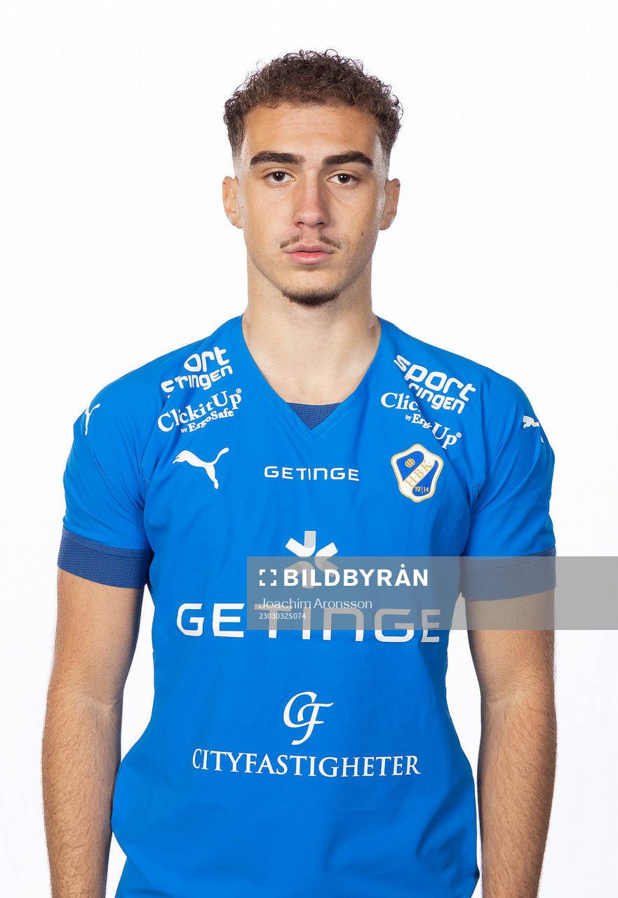 Halmstads Lorent Mehmeti poserar för ett porträtt den 3 mars 2023 i Halmstad.
