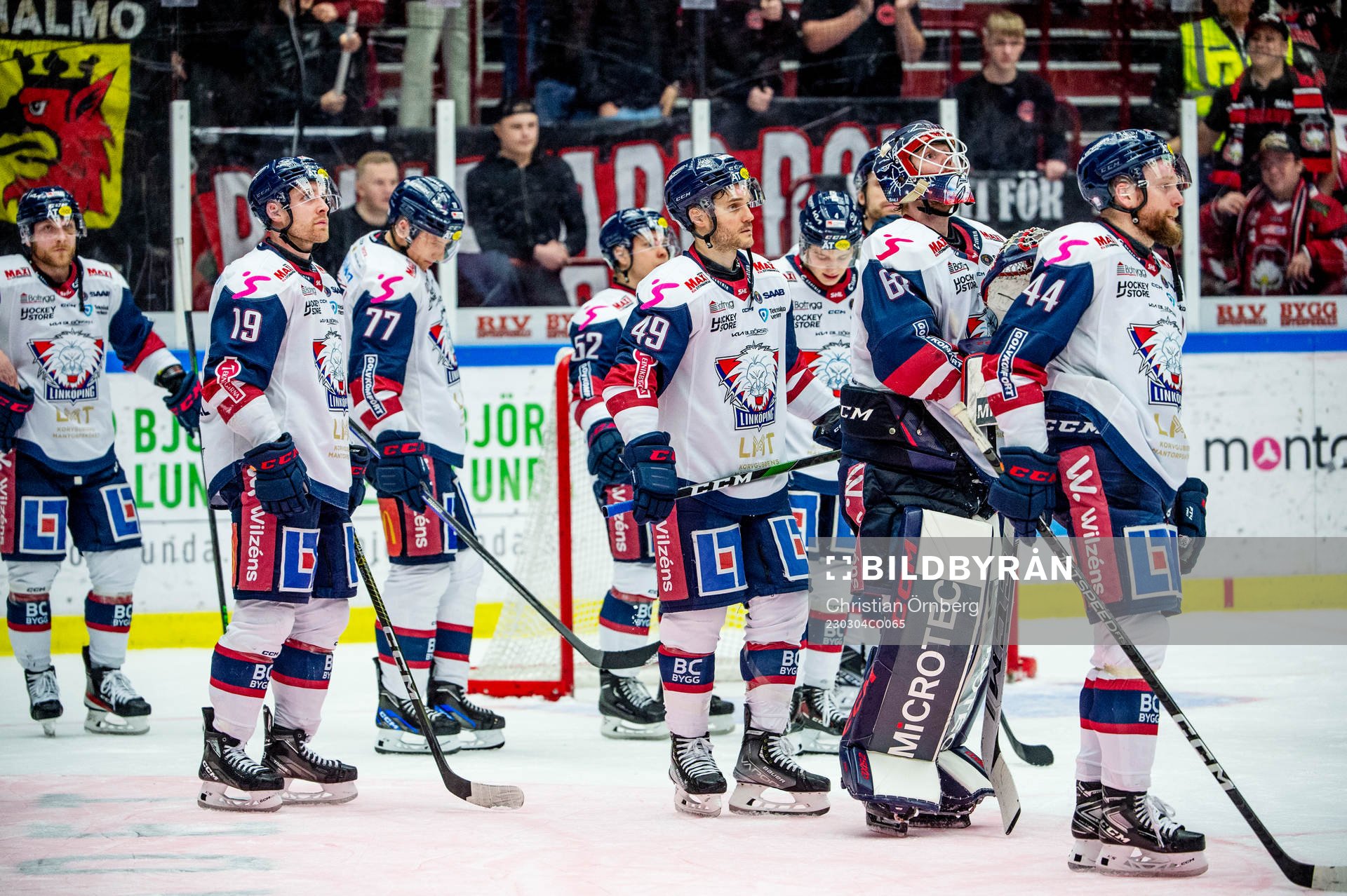 Linköpings spelare deppar med lagkamraterna