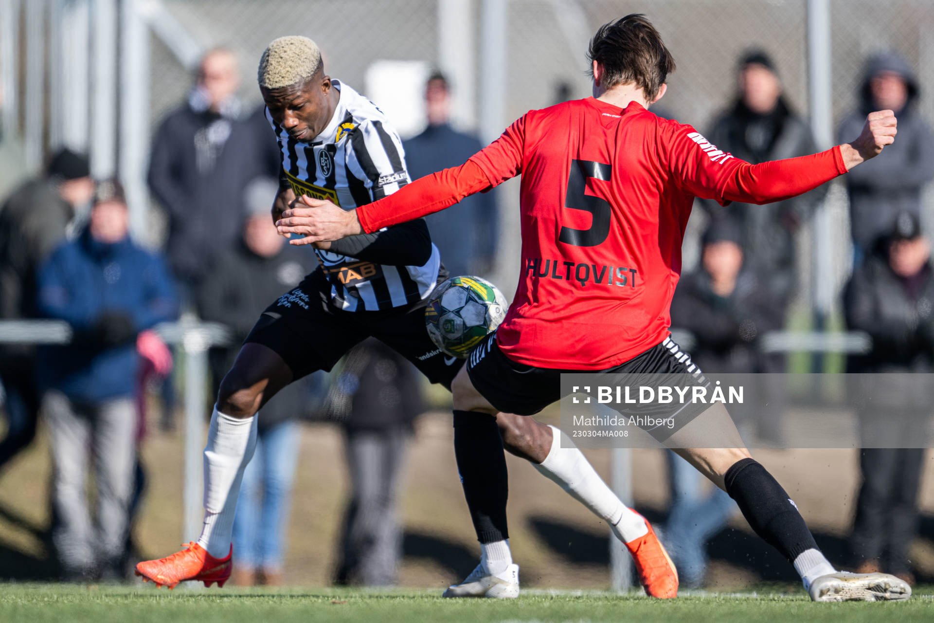 Landskronas Ousmane Diawara och Örebros Daniel Hultqvist