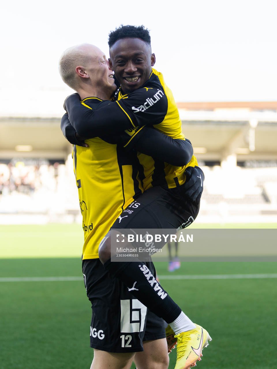 Häckens Benie Adama Traore jublar