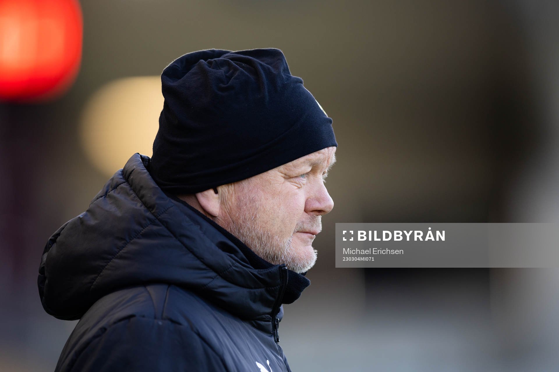 Häckens tränare Per-Mathias Høgmo innan fotbollsmatchen