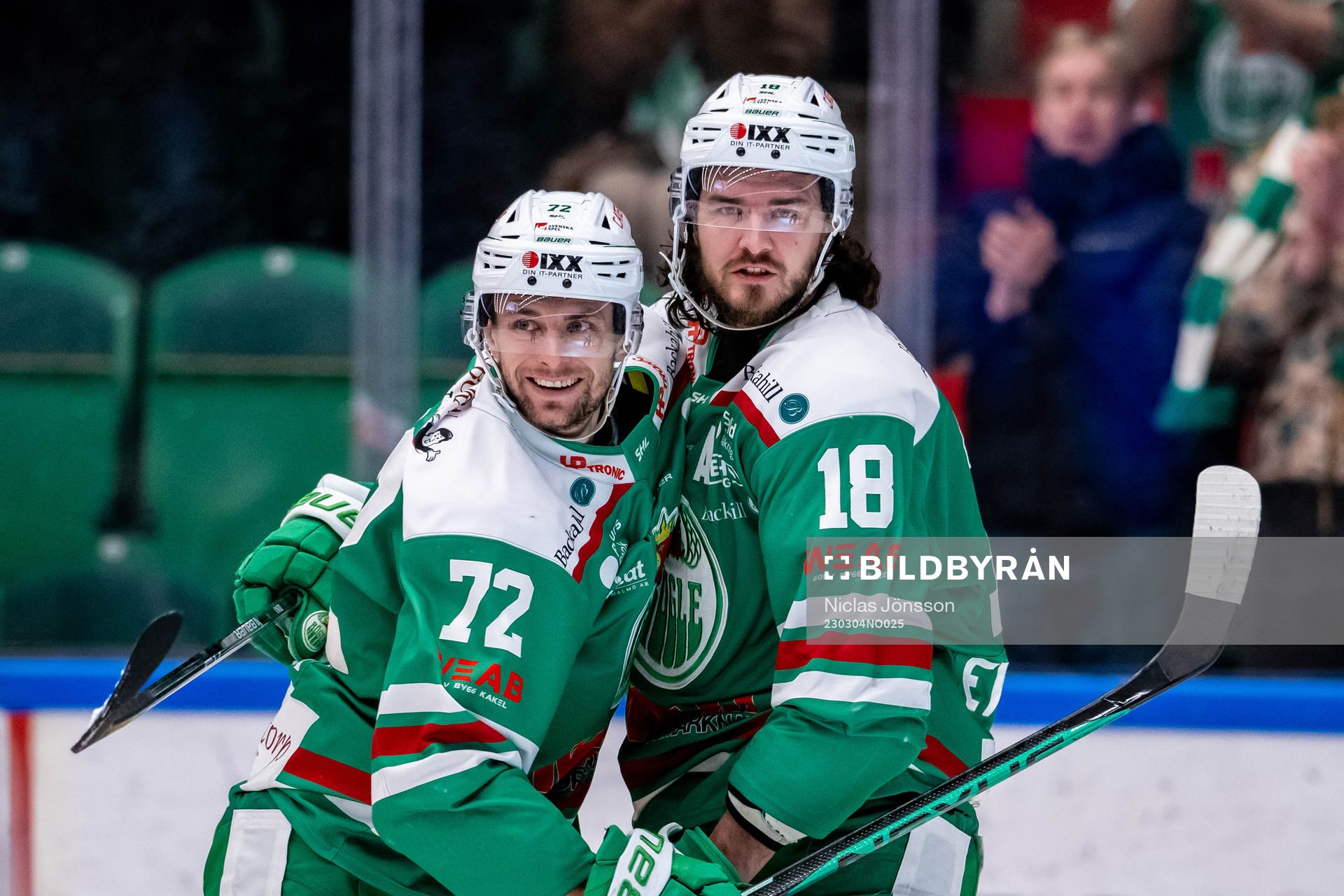 Rögles Daniel Zaar och Dennis Everberg  jublar