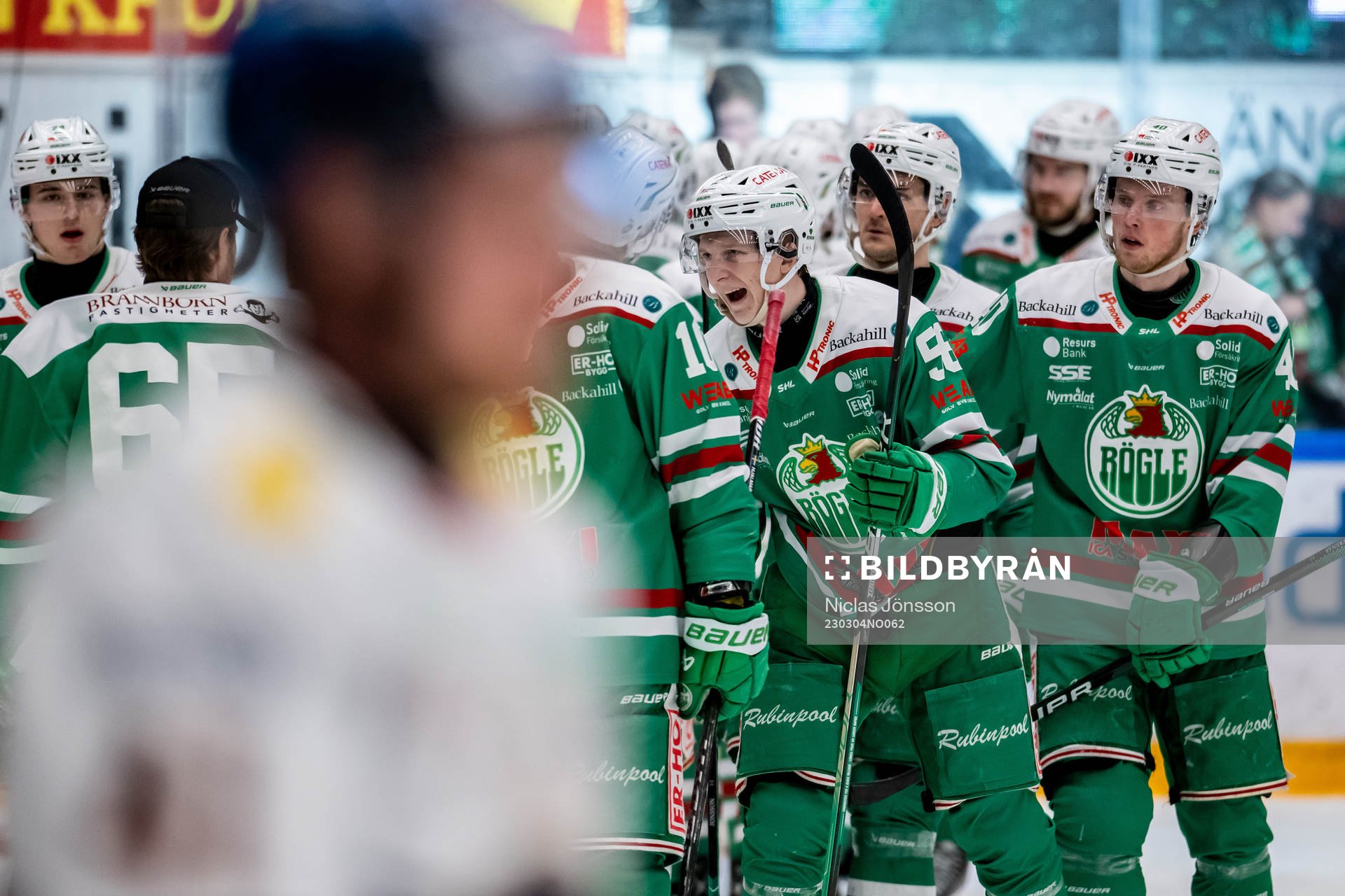 Rögles Adam Engström jublar