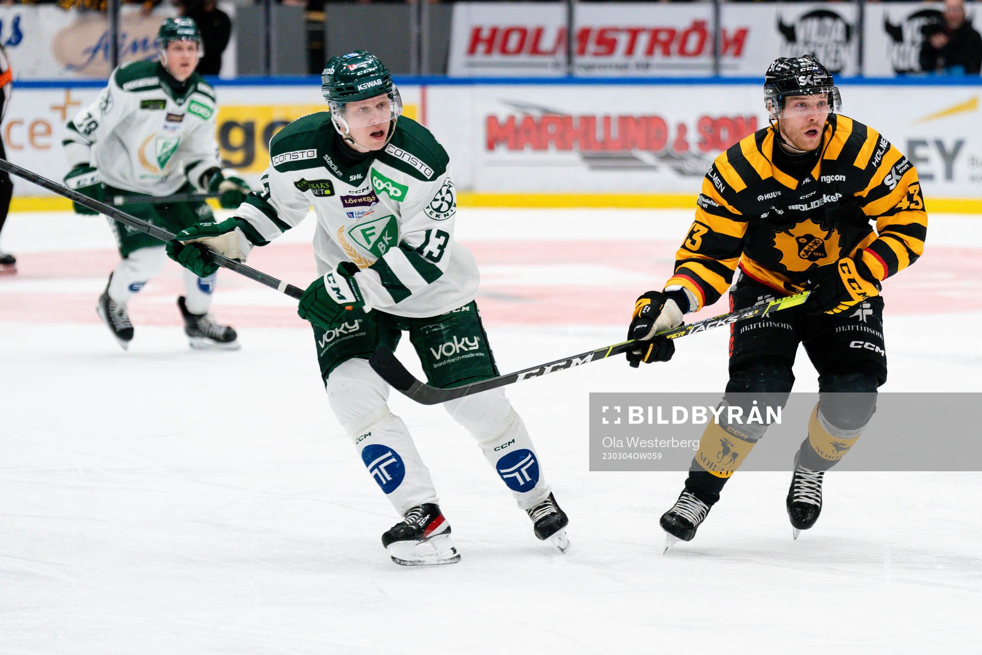 Färjestads Daniel Viksten och Skellefteås Filip Sandberg