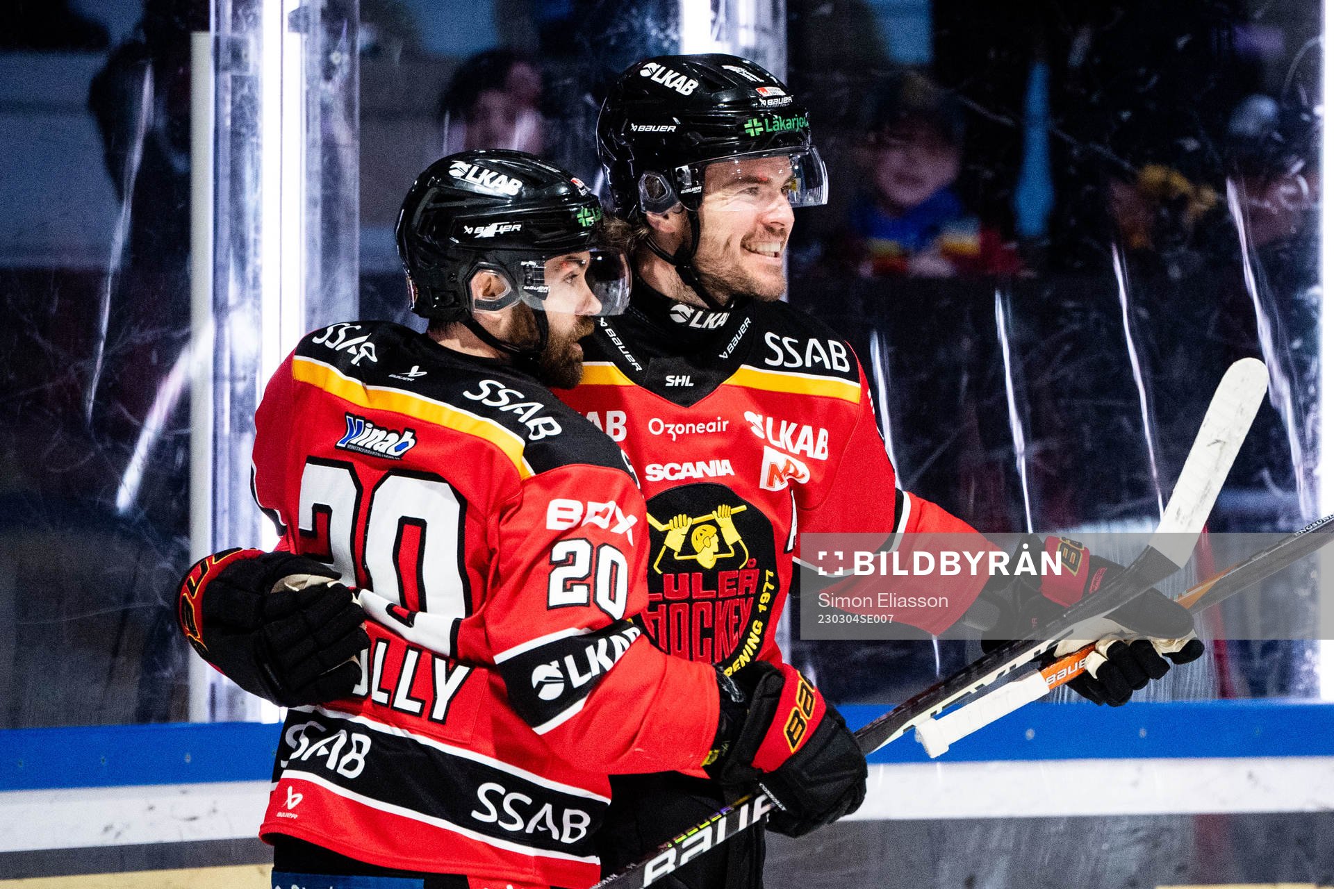 Luleås Oscar Engsund jublar med Jack Connolly