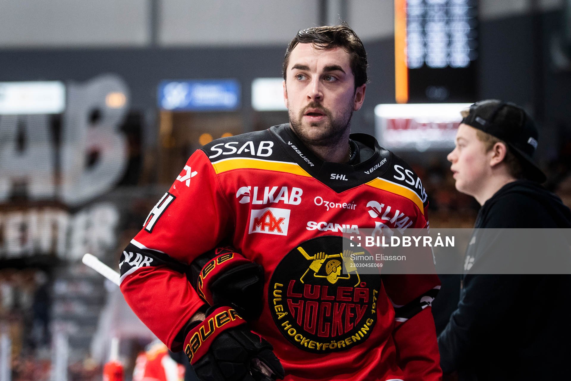 Luleås Jonathan Andersson utan hjälm