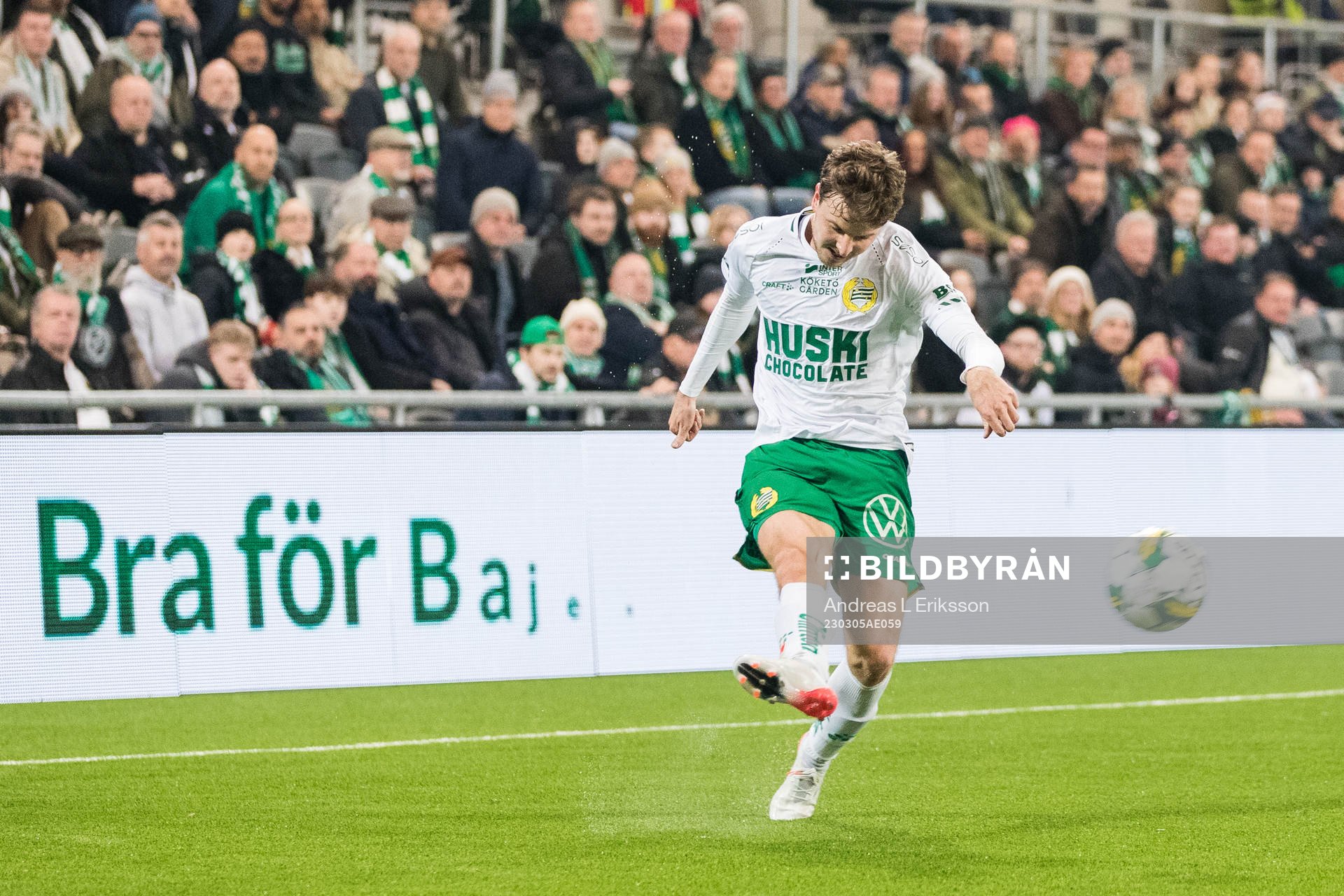 Hammarbys Joel Nilsson med ett inlägg