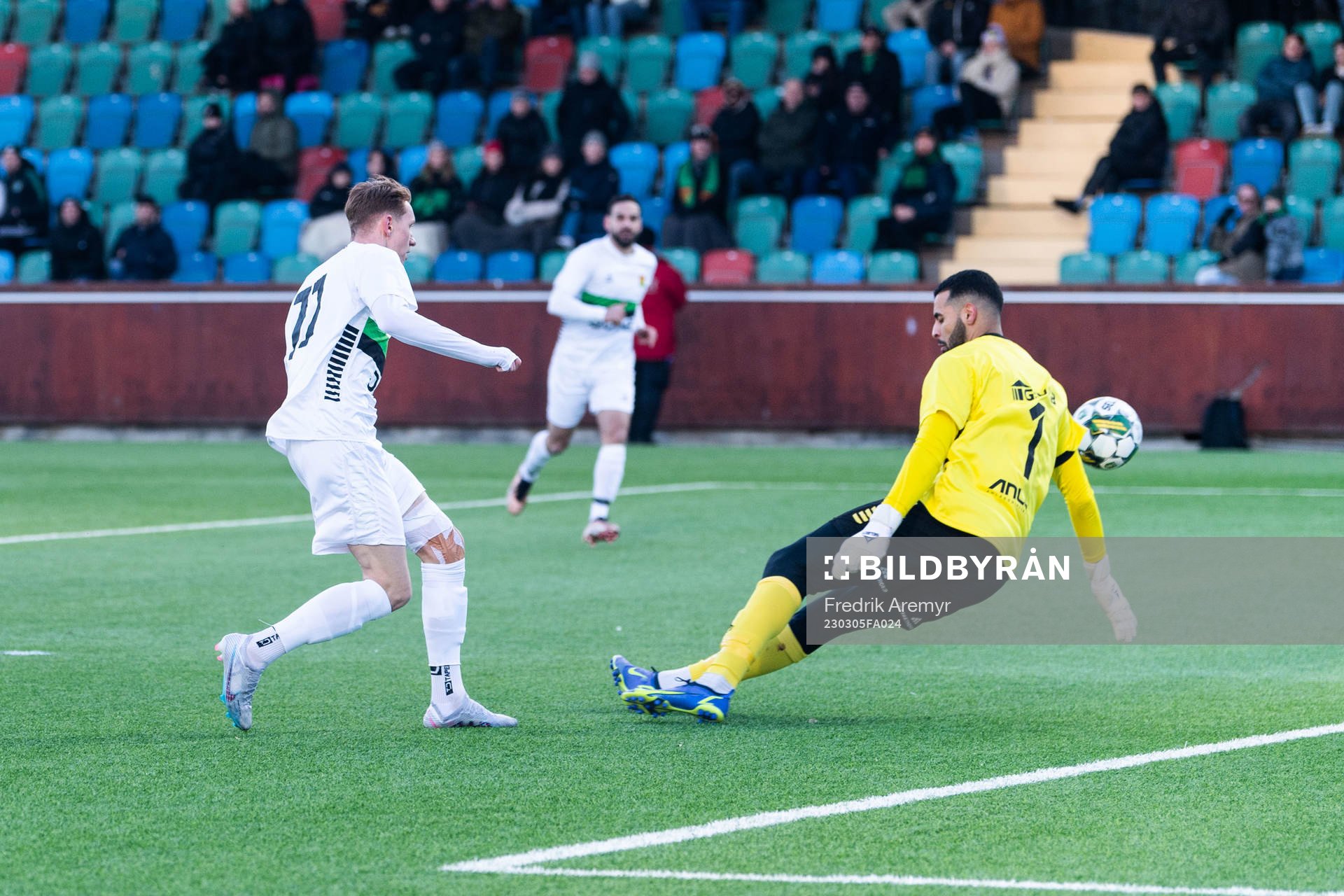 GAIS Julius Lindberg gör 0-1 bakom Utsiktens målvakt
