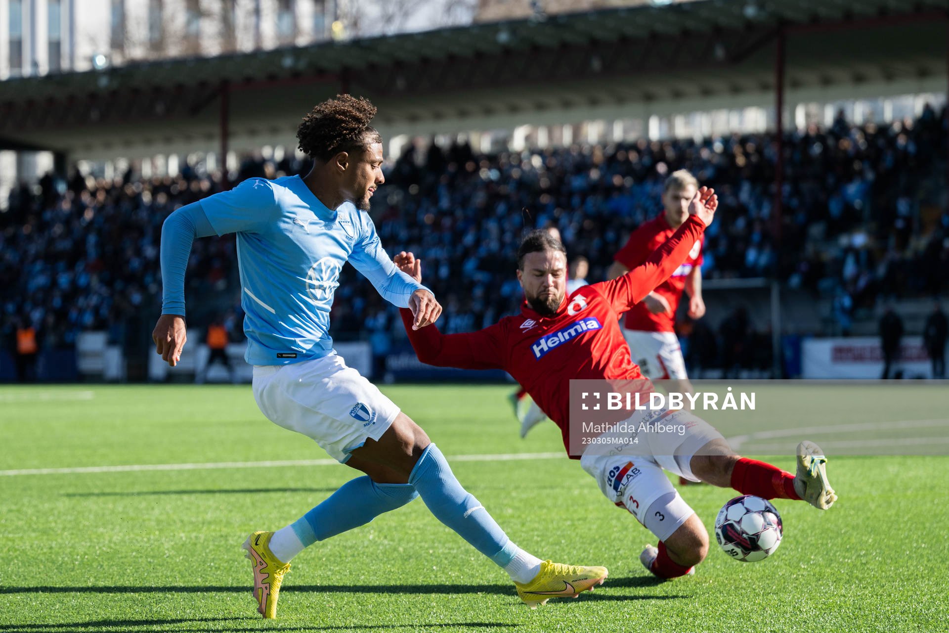 Malmö FFs Gabriel Busanello och Degerfors Abdelkarim