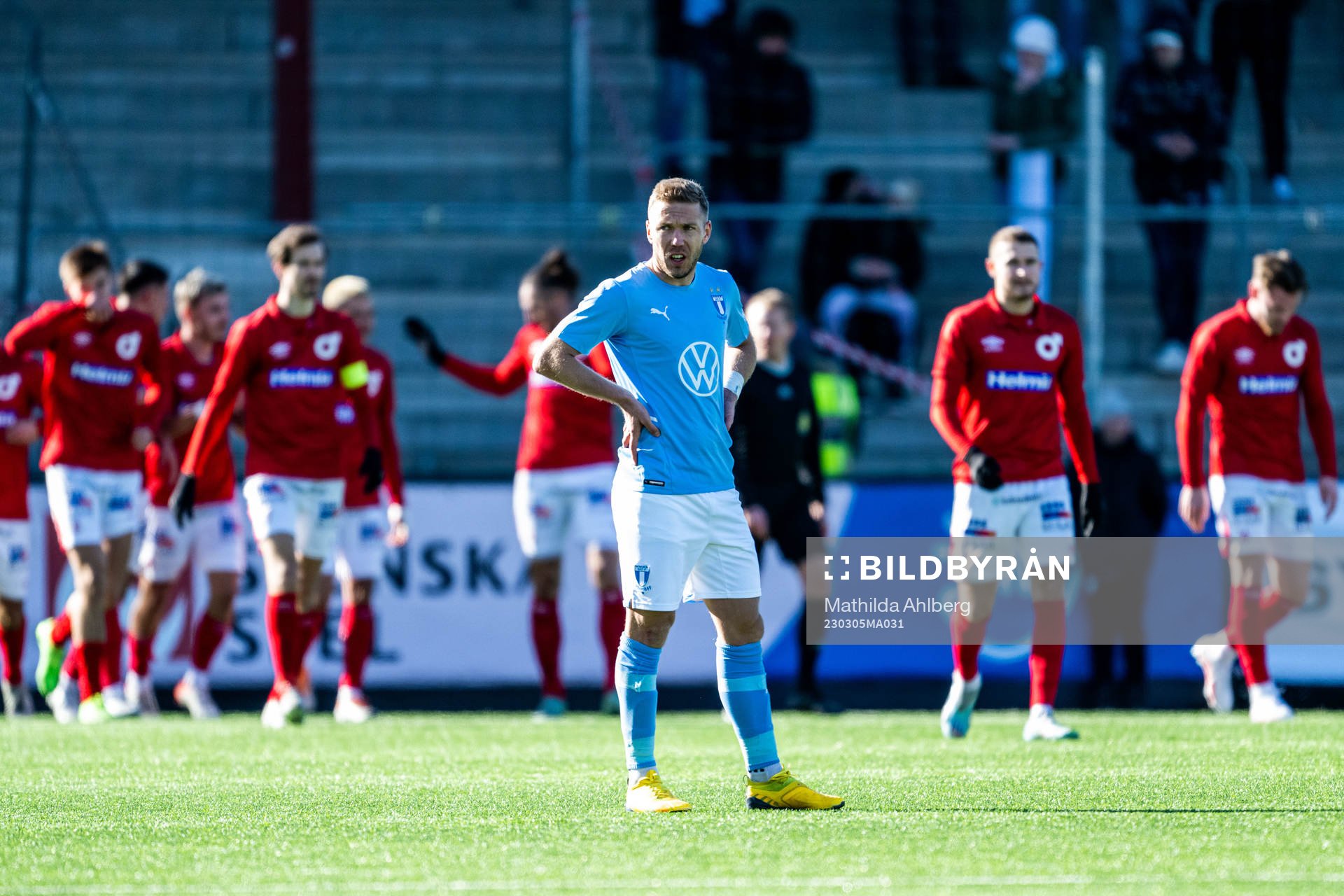Malmö FFs Anton Tinnerholm deppar