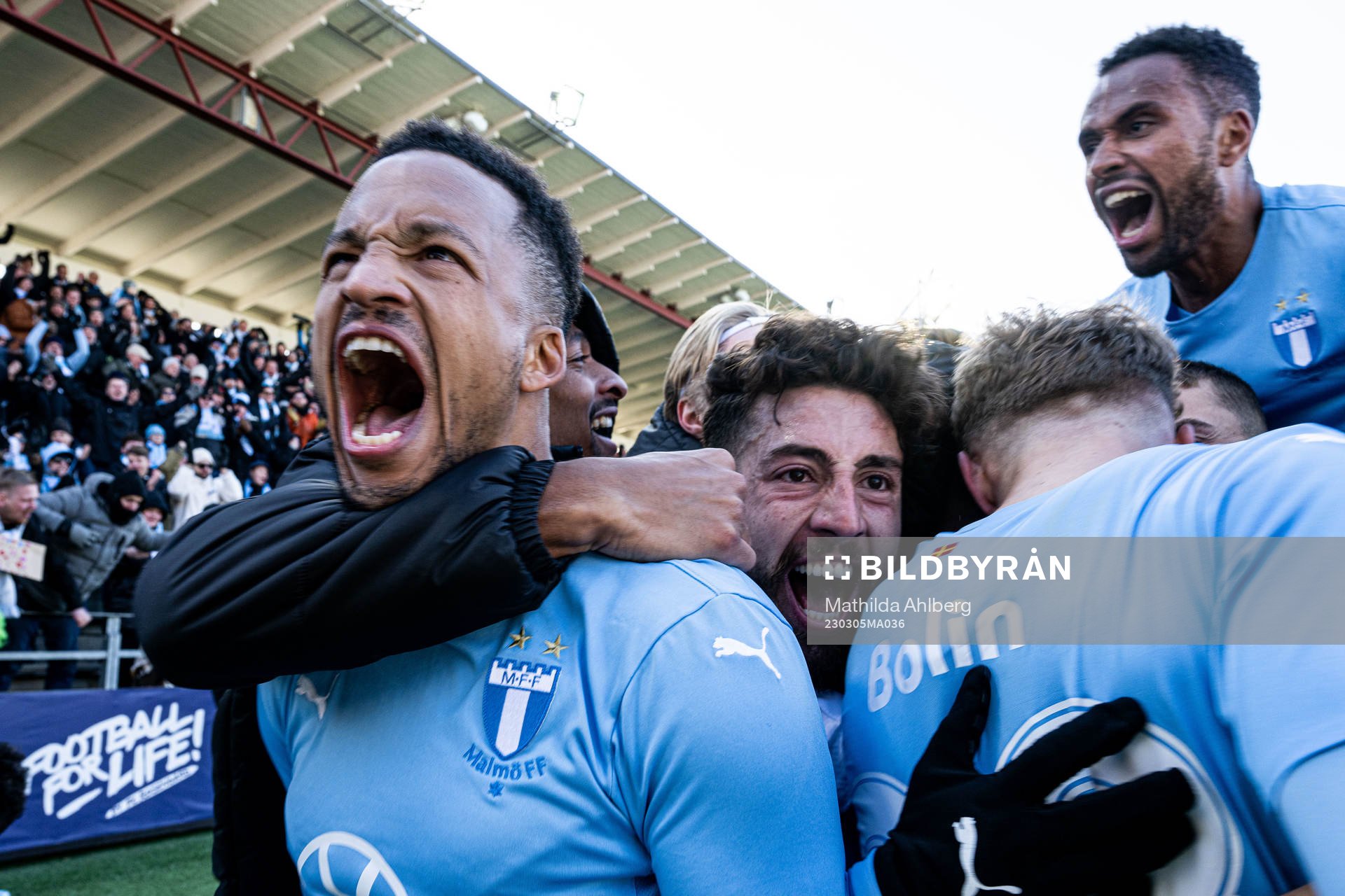 Malmö FFs Martin Olsson jublar