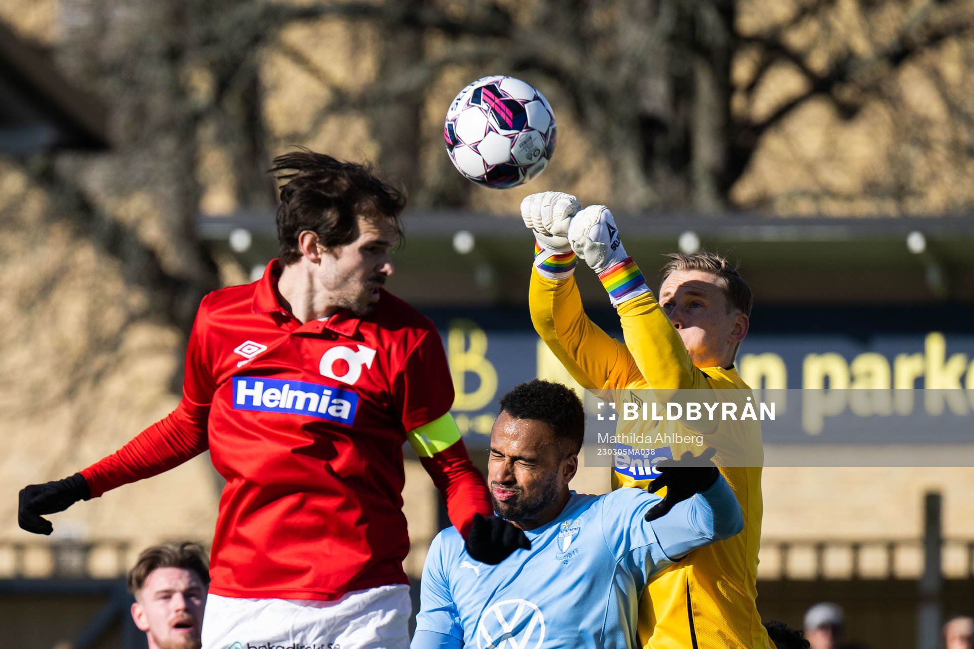 Degerfors målvakt Sondre Lovseth Rossbach och Malmö FFs