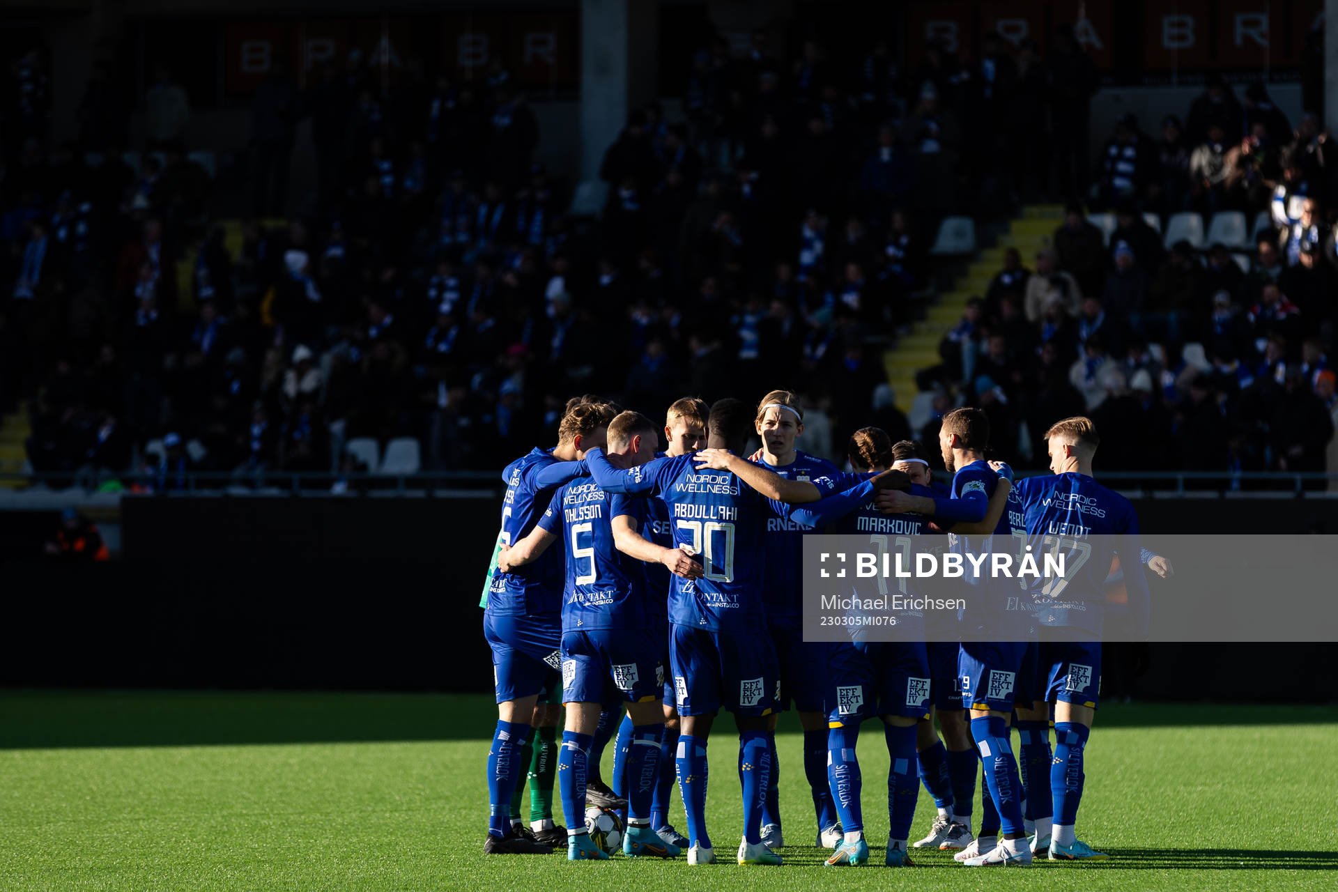 IFK Göteborgs spelare samlade innan fotbollsmatchen i Svenska Cupen mellan IFK Göteborg och IFK Norrköping den 5 mars 2023 i Göteborg.