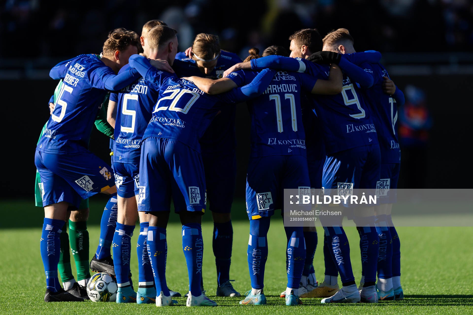 IFK Göteborgs spelare samlade innan fotbollsmatchen i
