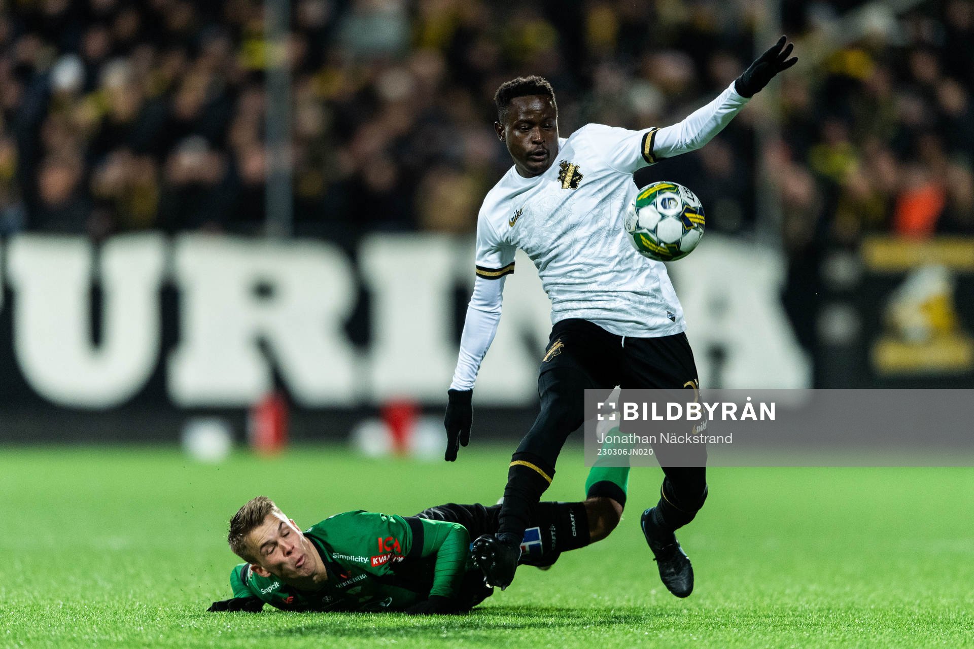 Varbergs Victor Karlsson och AIKs Erick Otieno