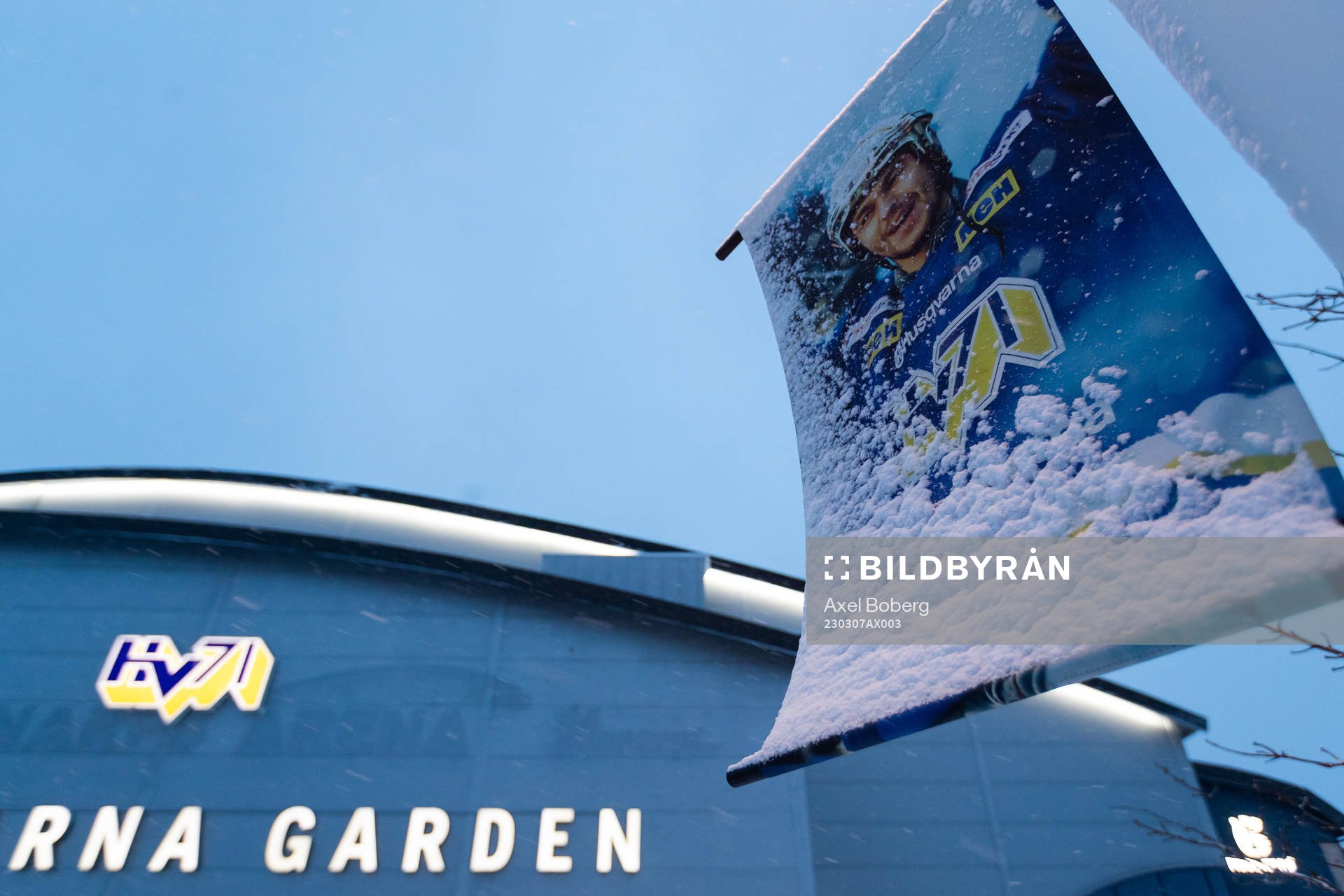 En affisch utanför Husqvarna Garden