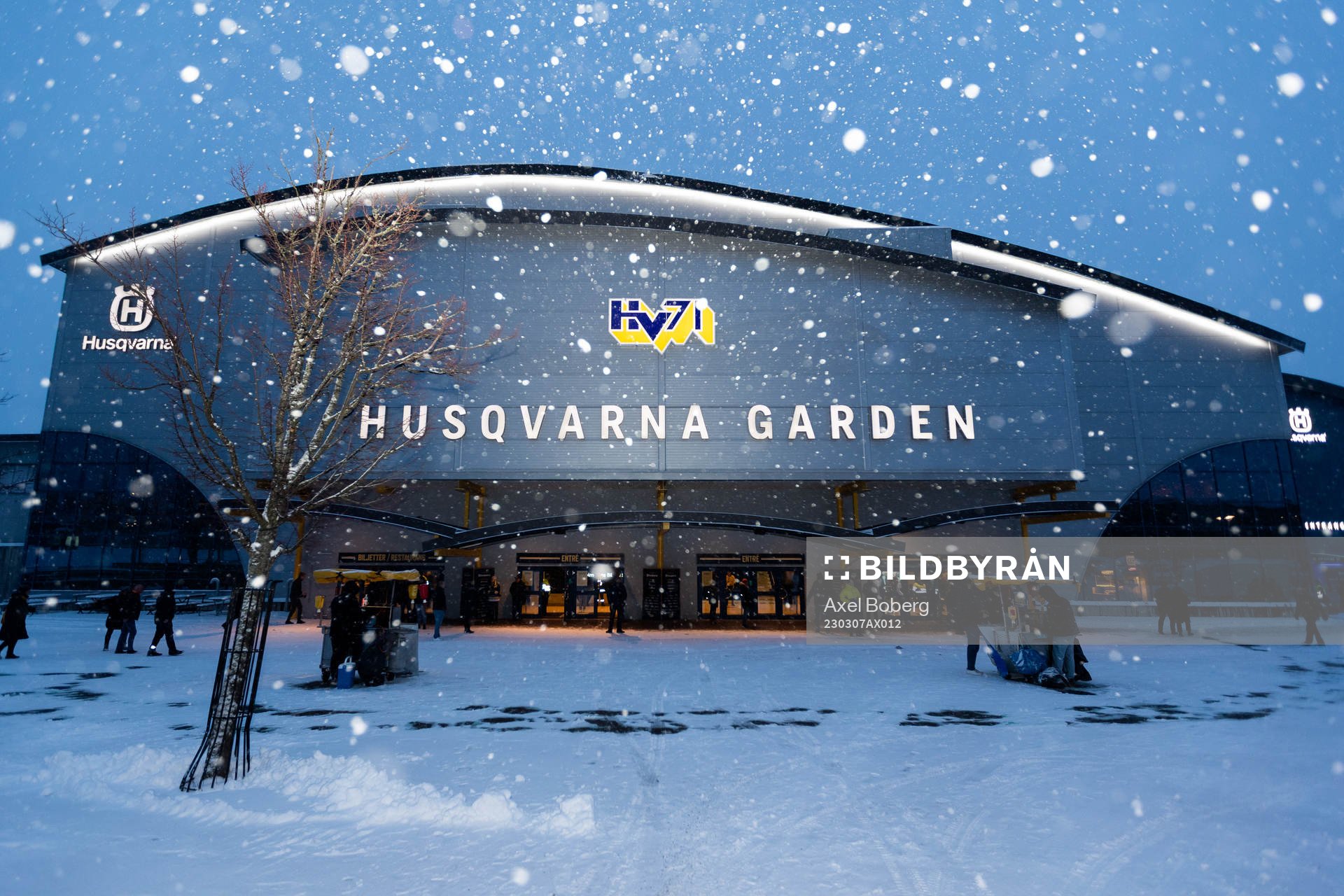 Snö utanför Husqvarna Garden
