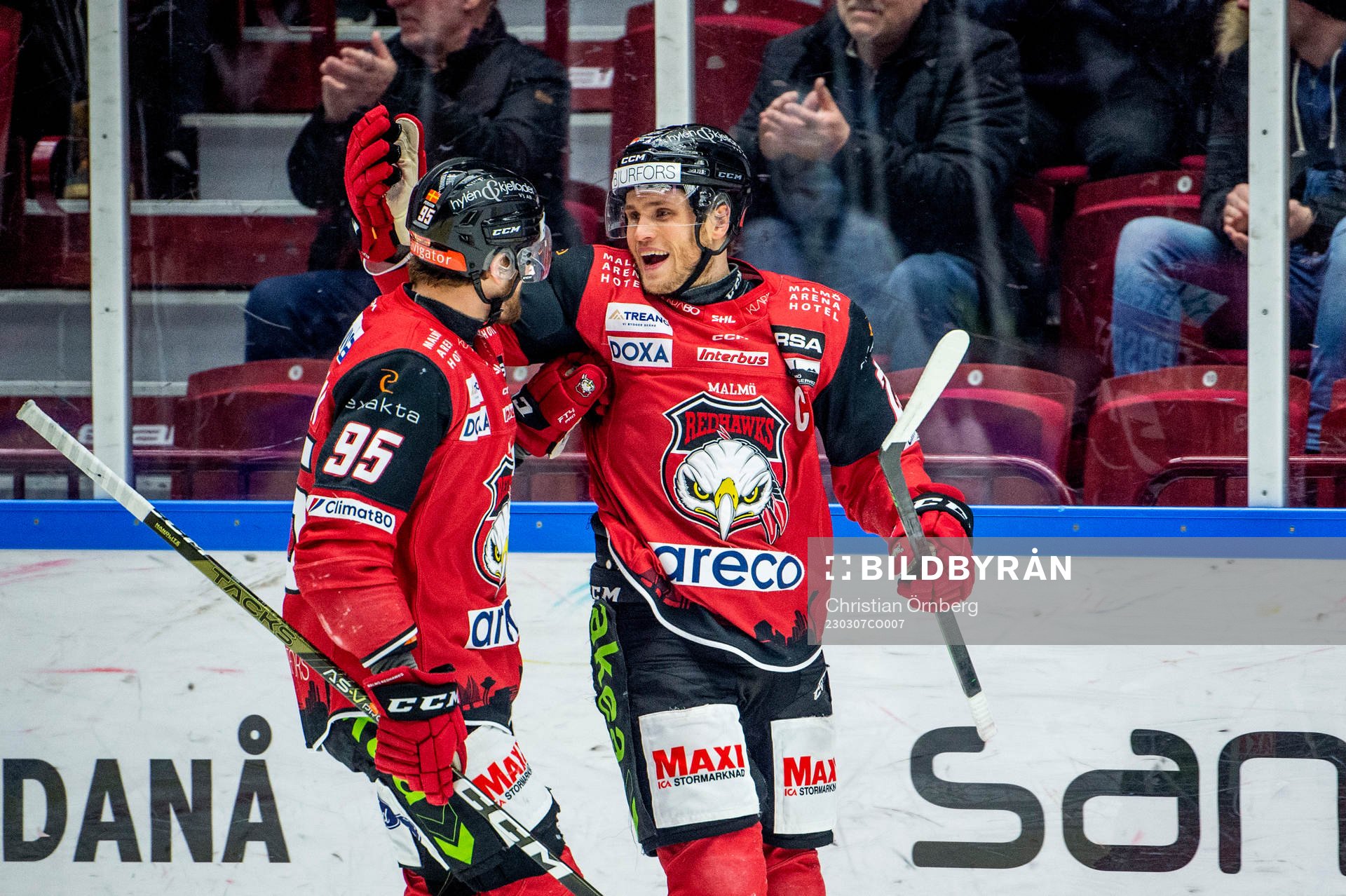 Malmö Redhawks Christoffer Forsberg jublar