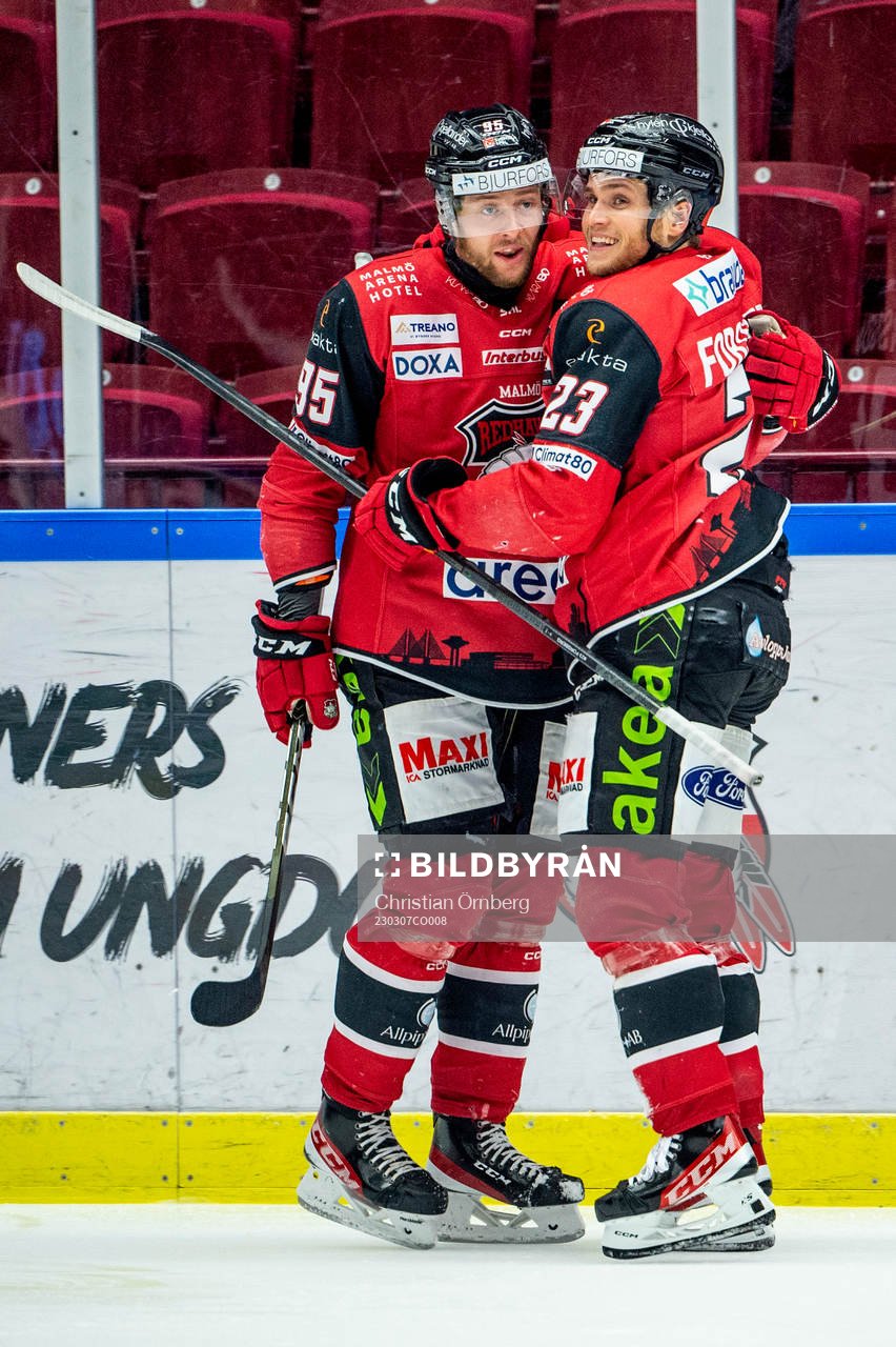 Malmö Redhawks Christoffer Forsberg jublar