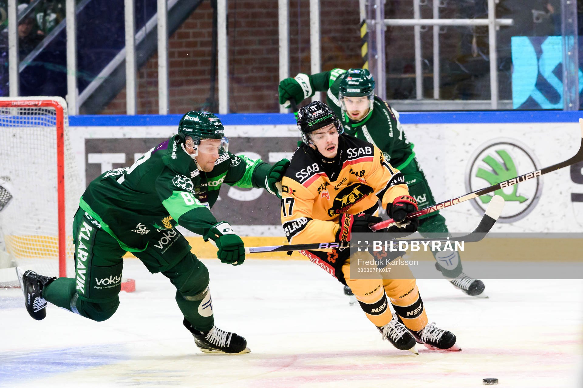 Färjestads Jasse Ikonen och Luleås Isac Brännström