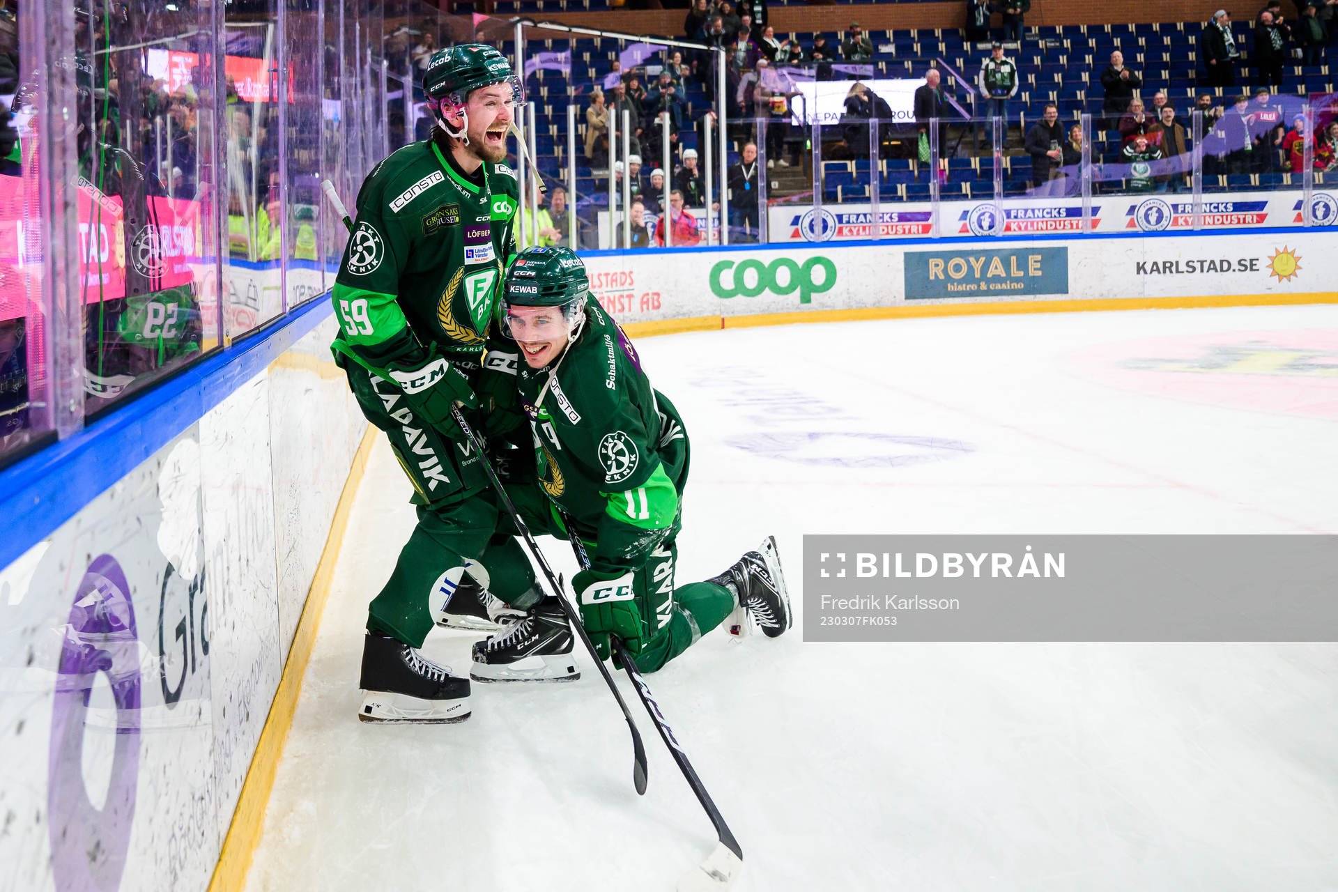Färjestads Linus Johansson och Joakim Nygård jublar