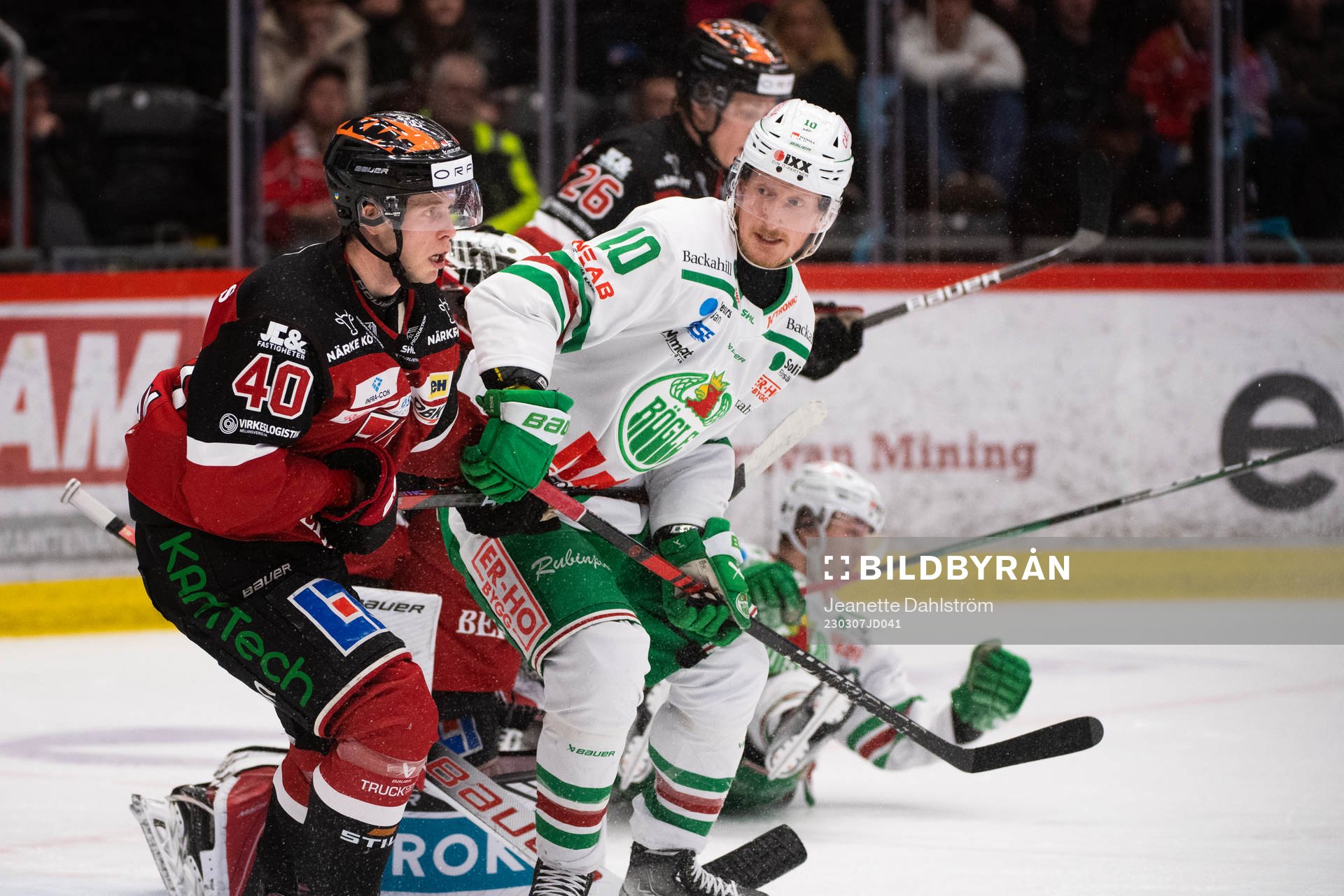 Örebros Elias Ekström och Rögles Simon Hjalmarsson