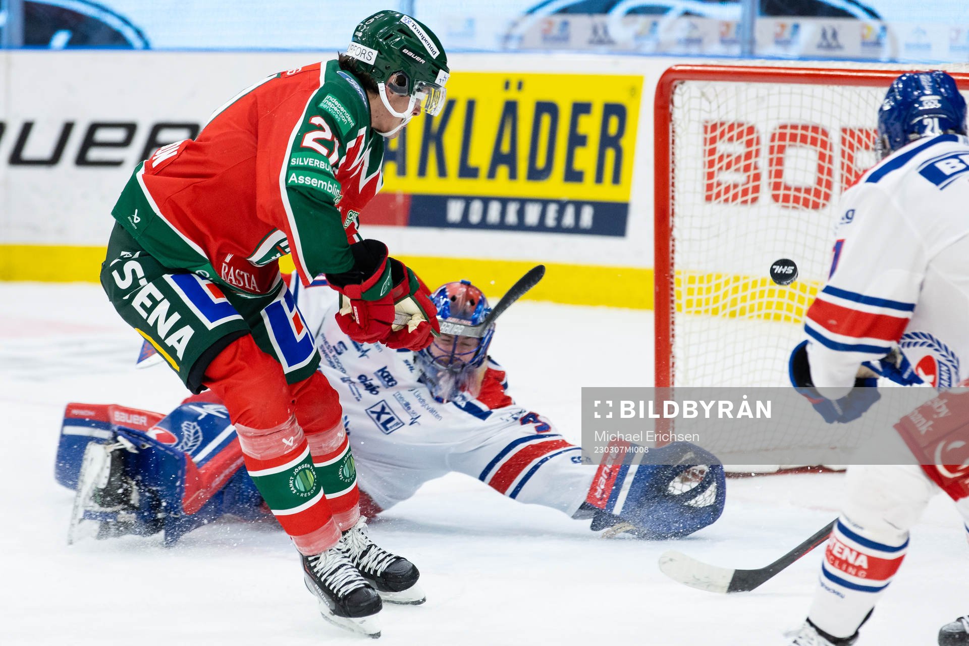 Frölundas Loui Eriksson skjuter 2-1 i mål bakom